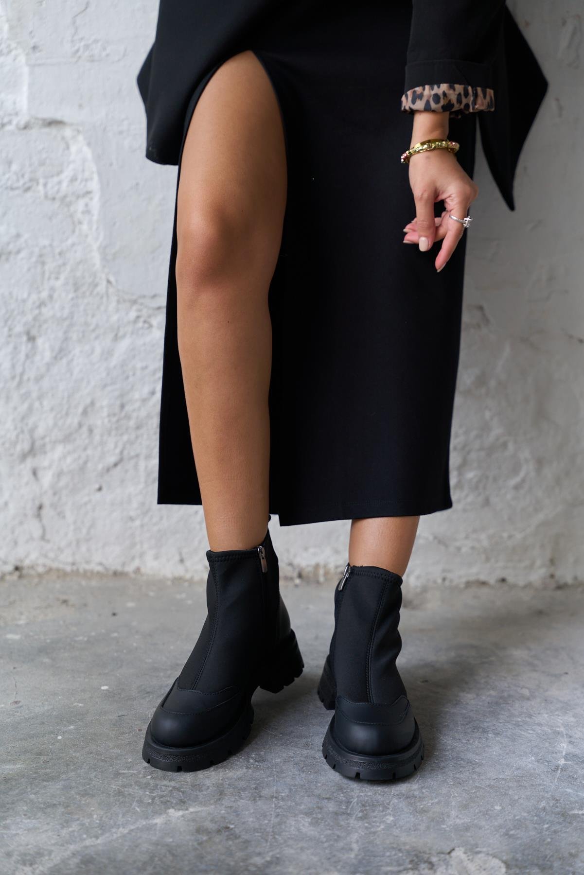 MATRES SİYAH STREÇ BOT 