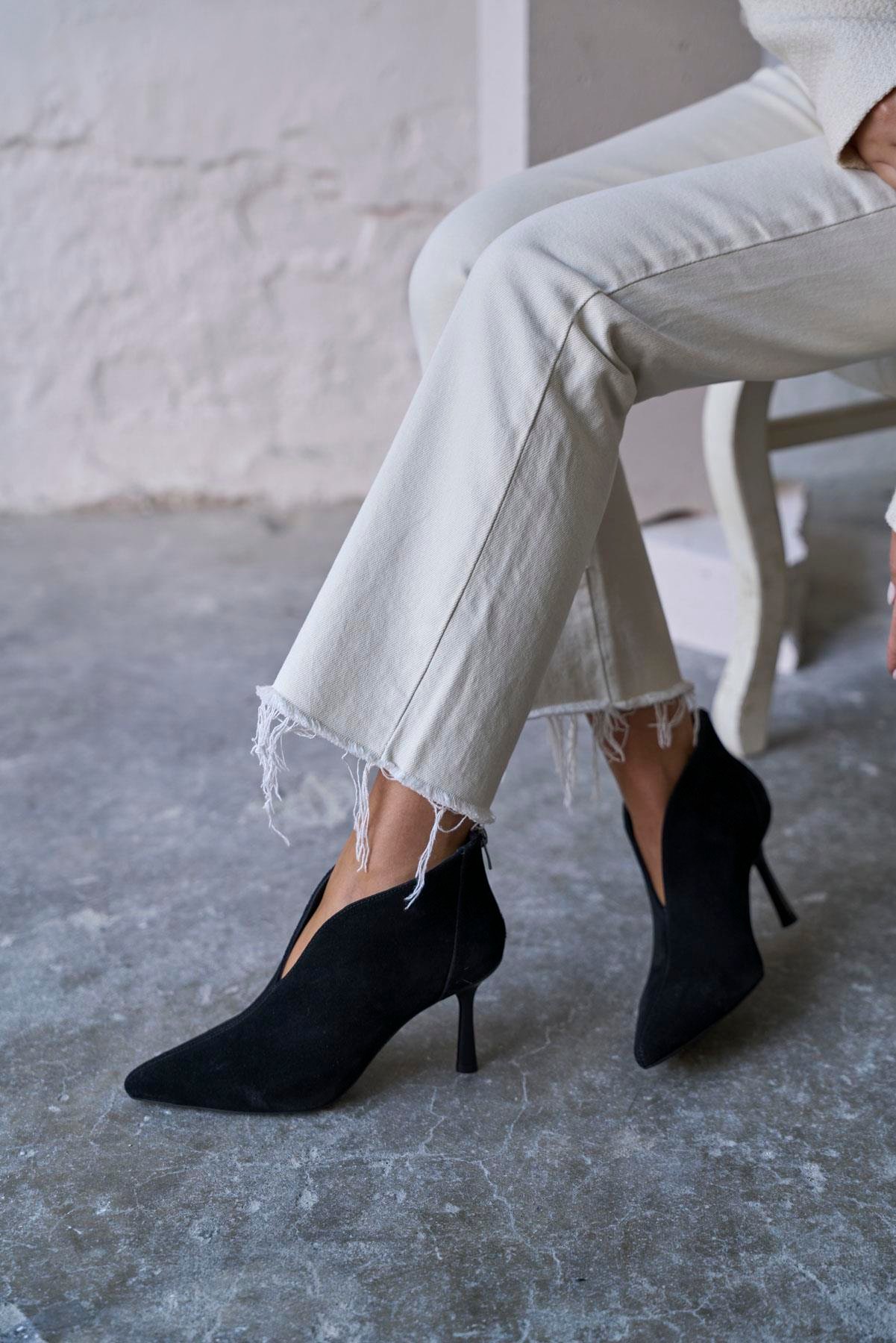 MERLY SİYAH SÜET TOPUKLU BOT