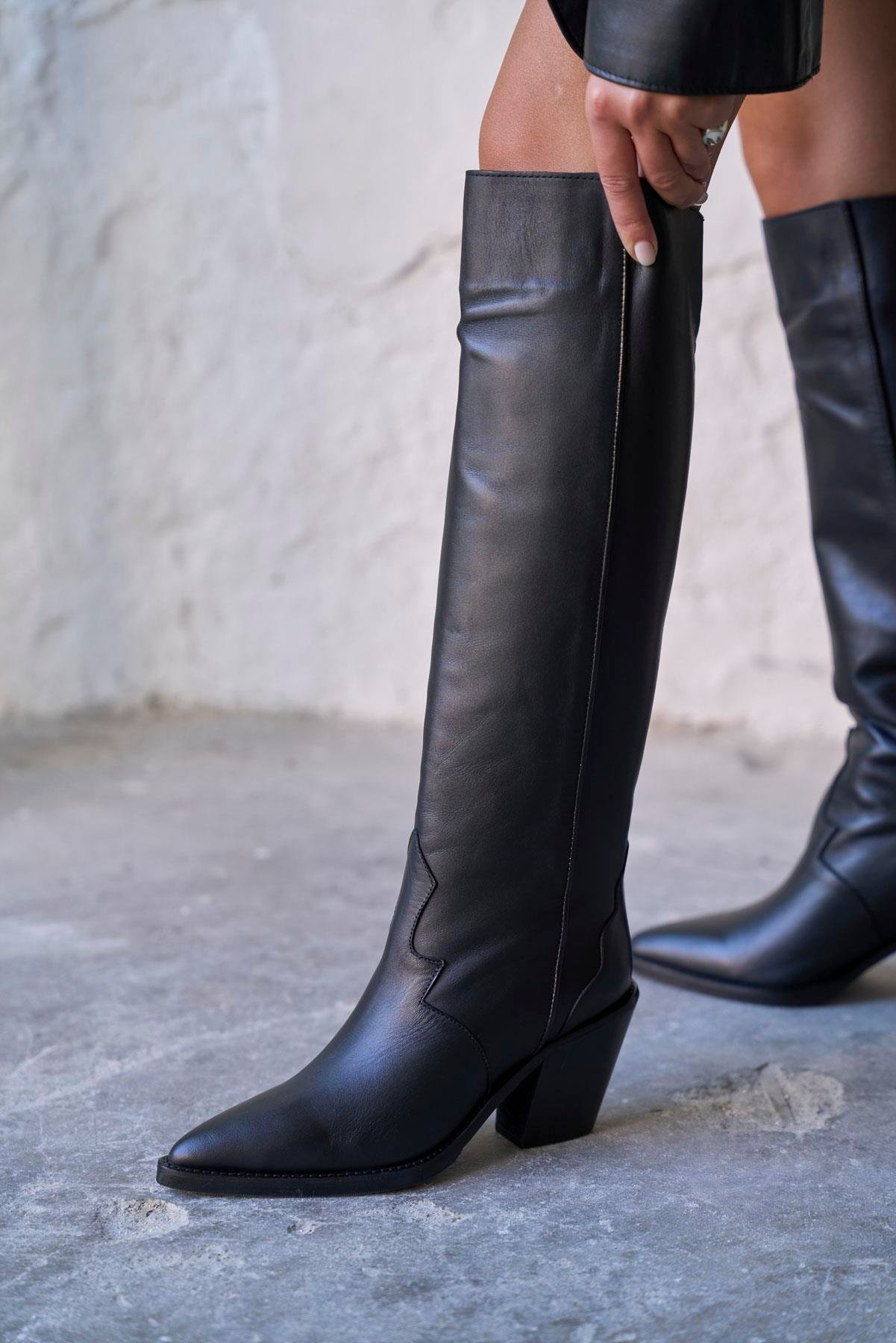 ONDRA SİYAH DERİ ÇİZME