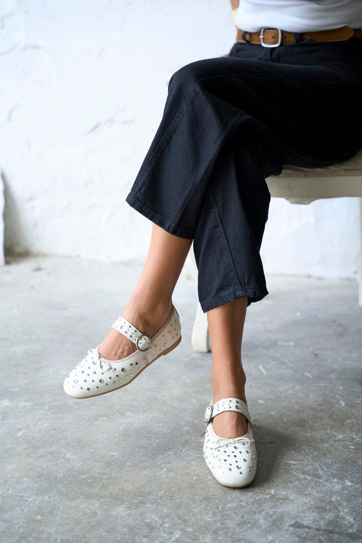 OZZİ EKRU TROKLU BABET