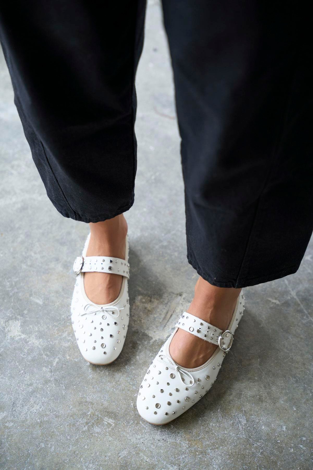 OZZİ EKRU TROKLU BABET