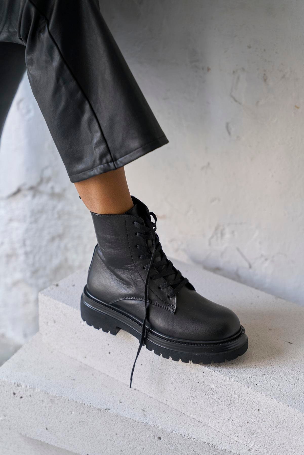 POİPET SİYAH DERİ BOT