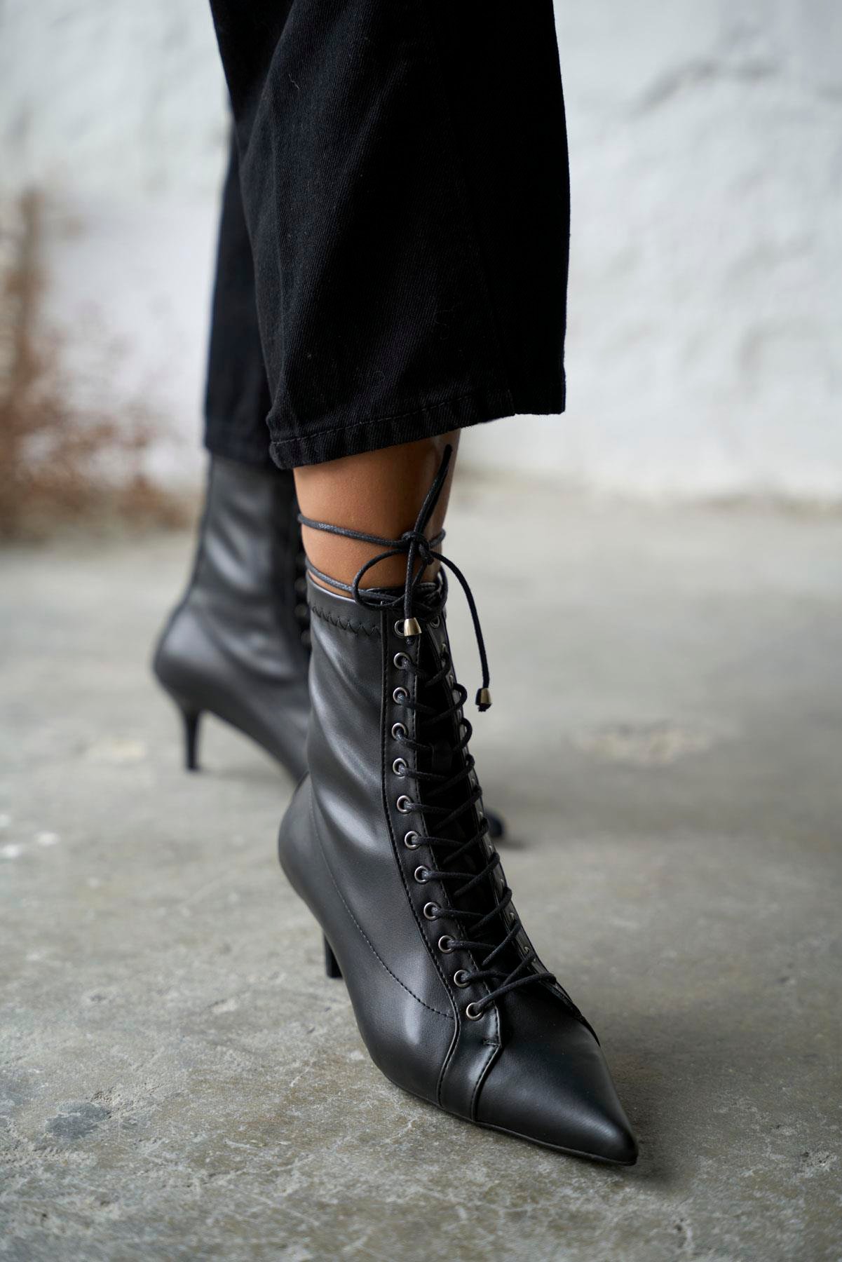 PRADES SİYAH STREÇ TOPUKLU BOT