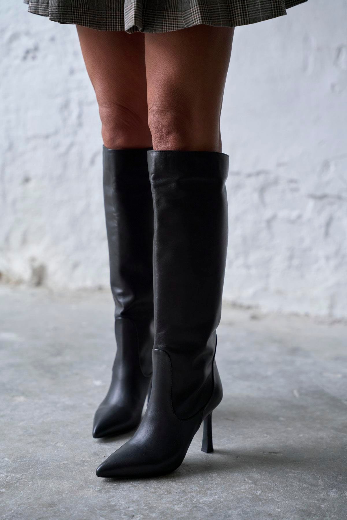 RAKOV SİYAH DERİ ÇİZME 