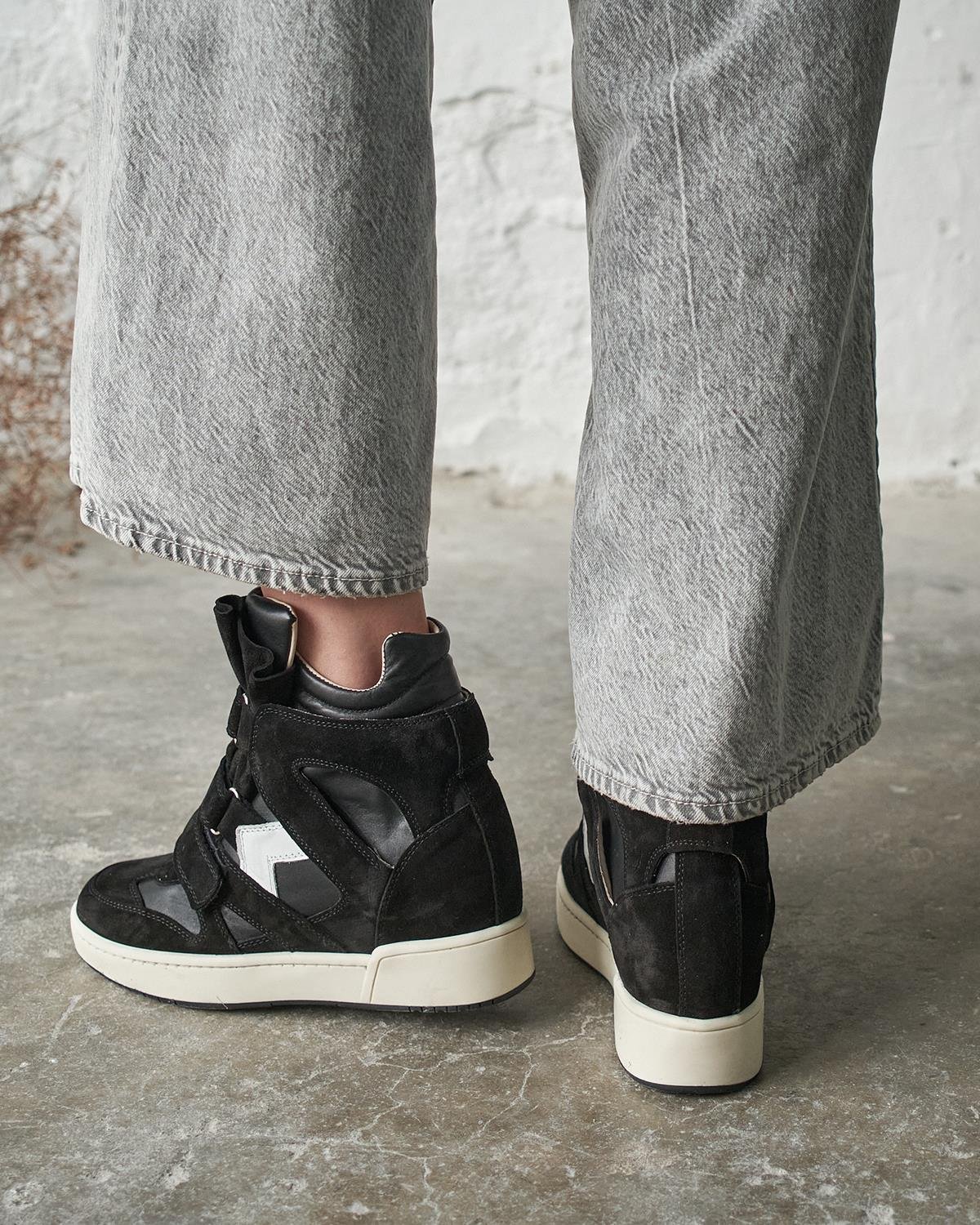 REMMY SİYAH SÜET SPOR AYAKKABI 