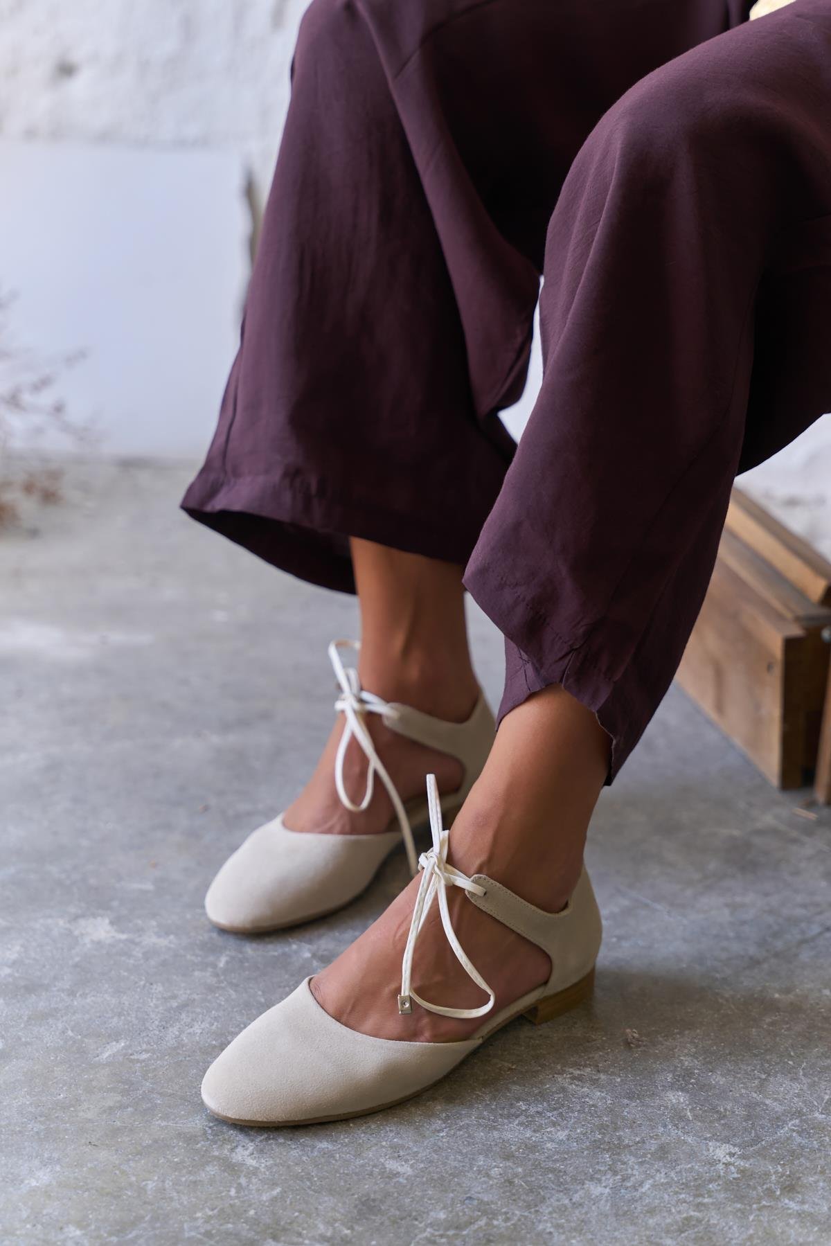 ROLLY BEJ SÜET BABET