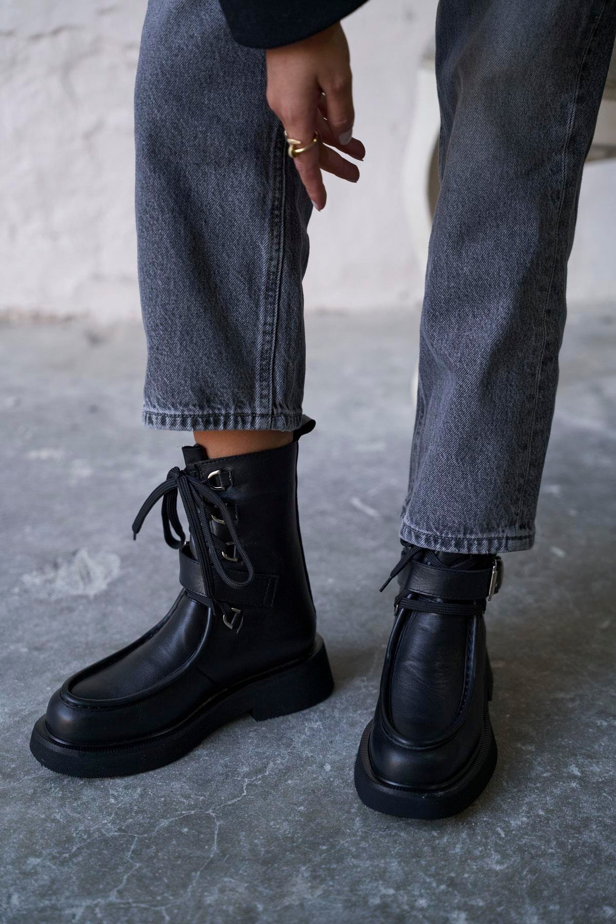 ROSVİEN SİYAH DERİ BOT