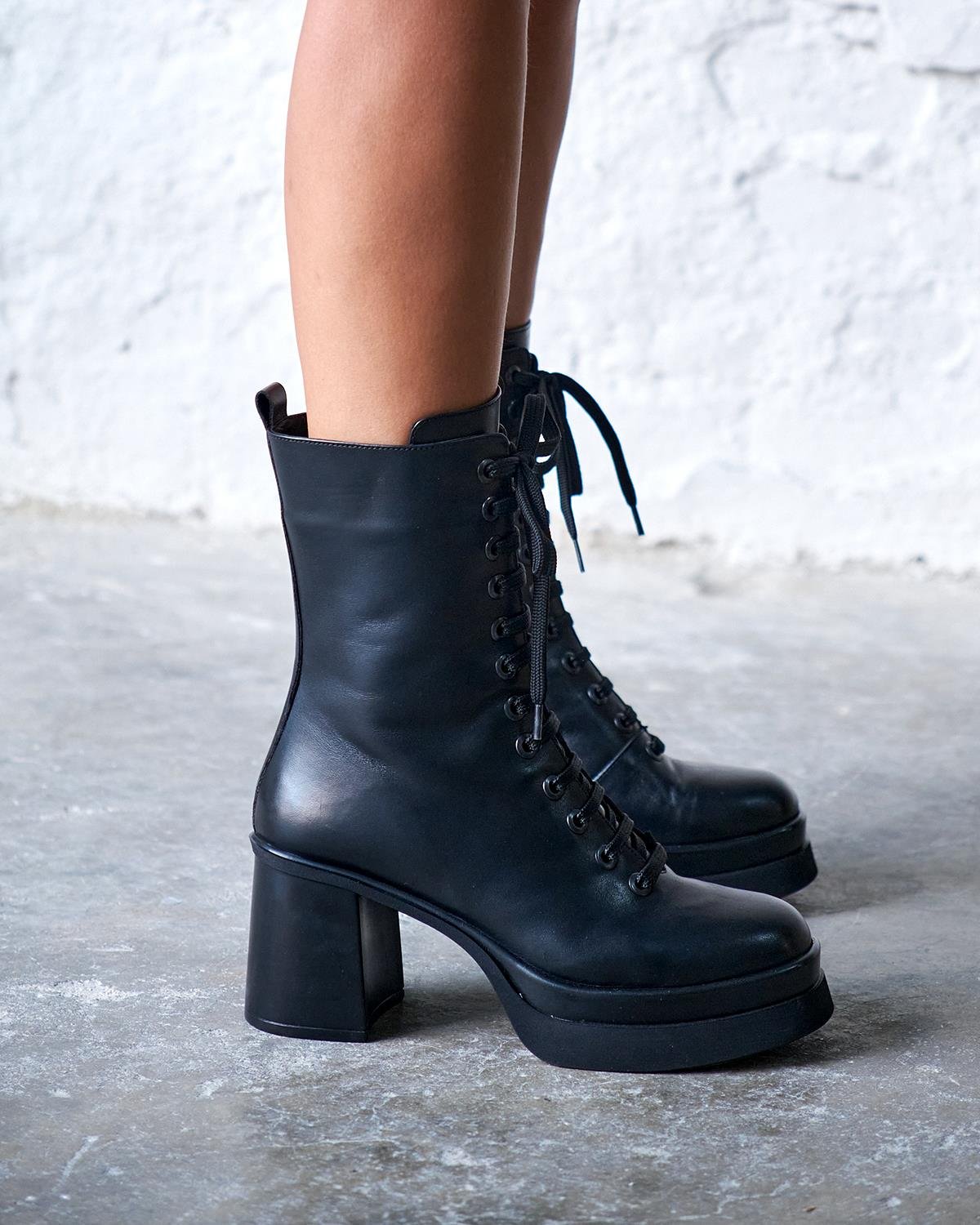 ROWE SİYAH DERİ TOPUKLU BOT