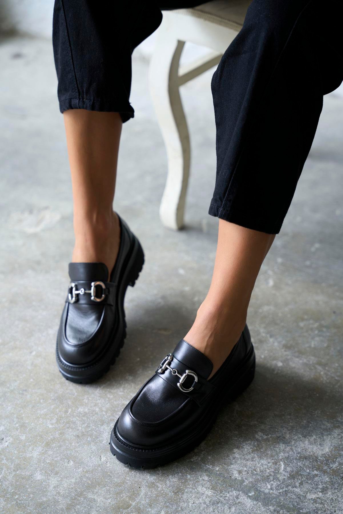 ROZİER SİYAH DERİ MAKOSEN