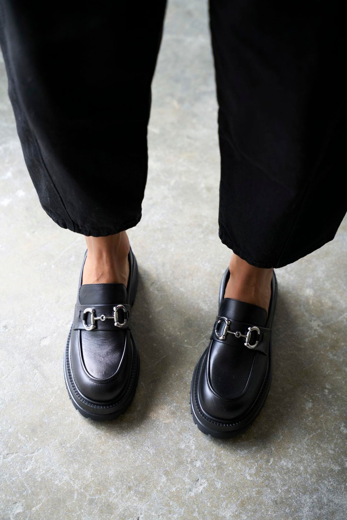 ROZİER SİYAH DERİ MAKOSEN