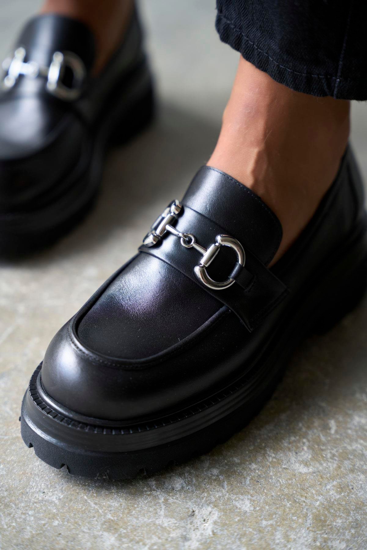 ROZİER SİYAH DERİ MAKOSEN