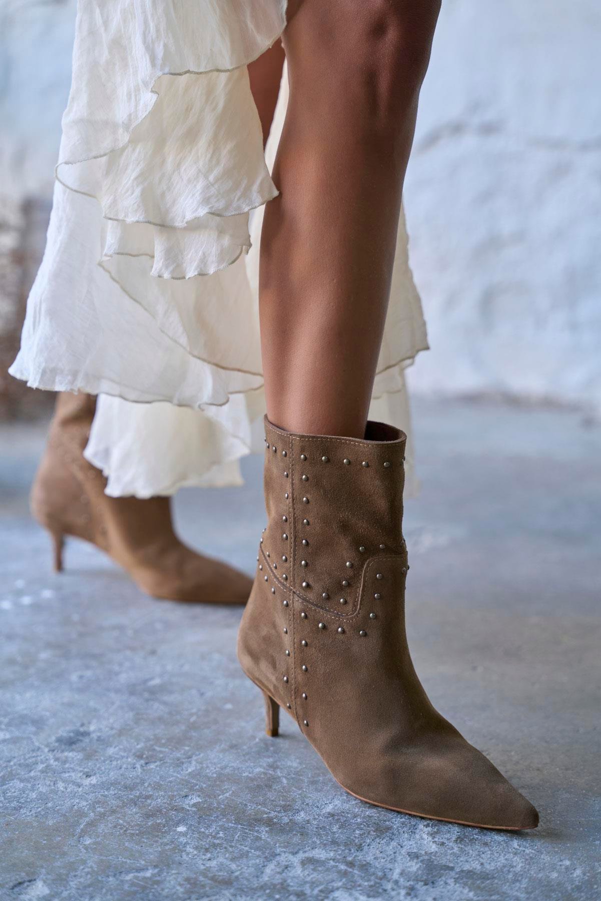 SALVE KUM SÜET TOPUKLU BOT