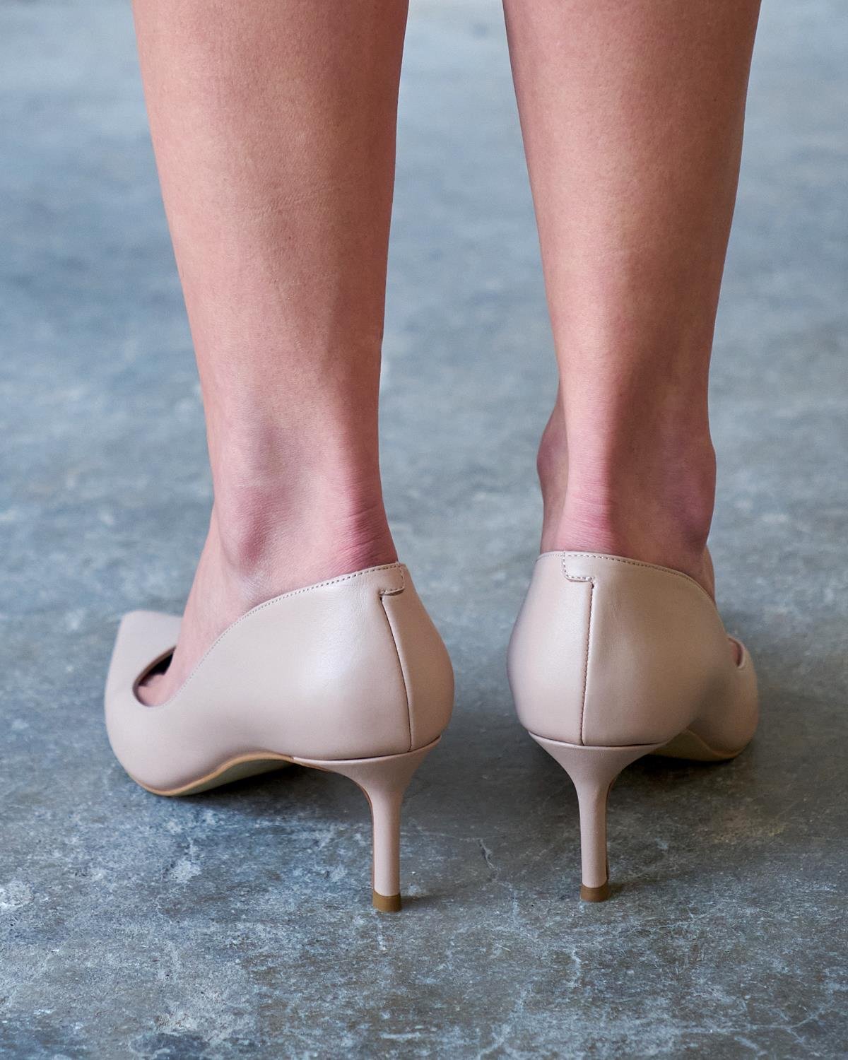 SİSTA 5 CM NUDE DERİ TOPUKLU AYAKKABI 