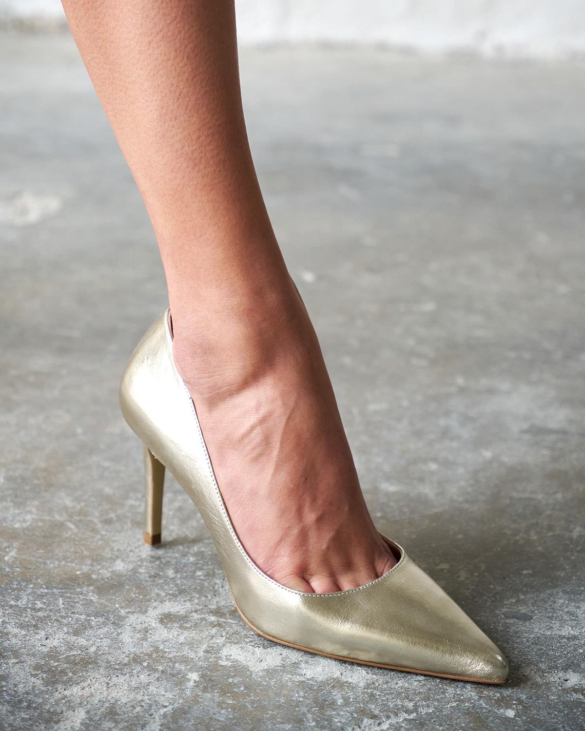 SİSTA 8 CM GOLD DERİ STİLETTO