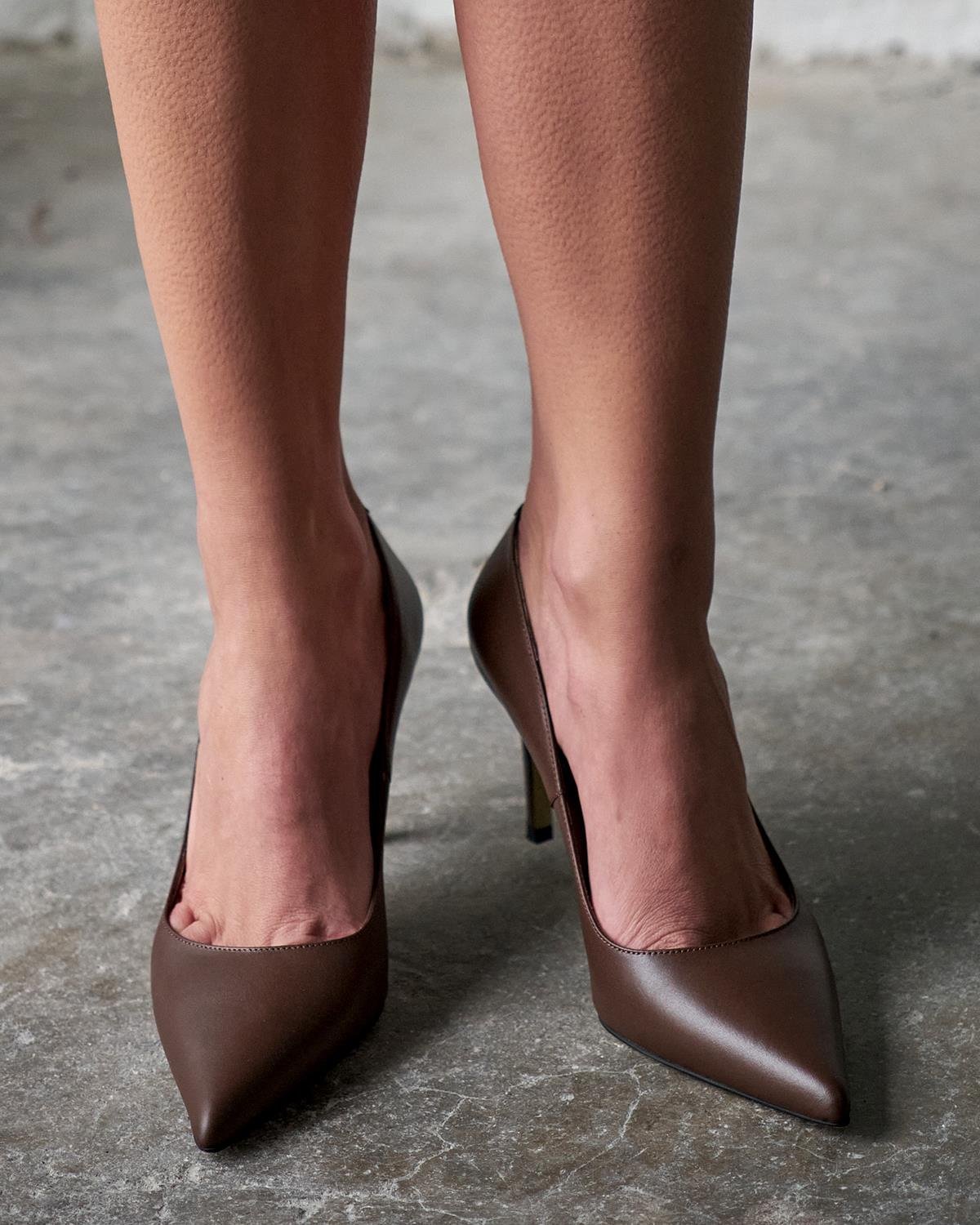 SİSTA 8 CM KAHVE DERİ STİLETTO