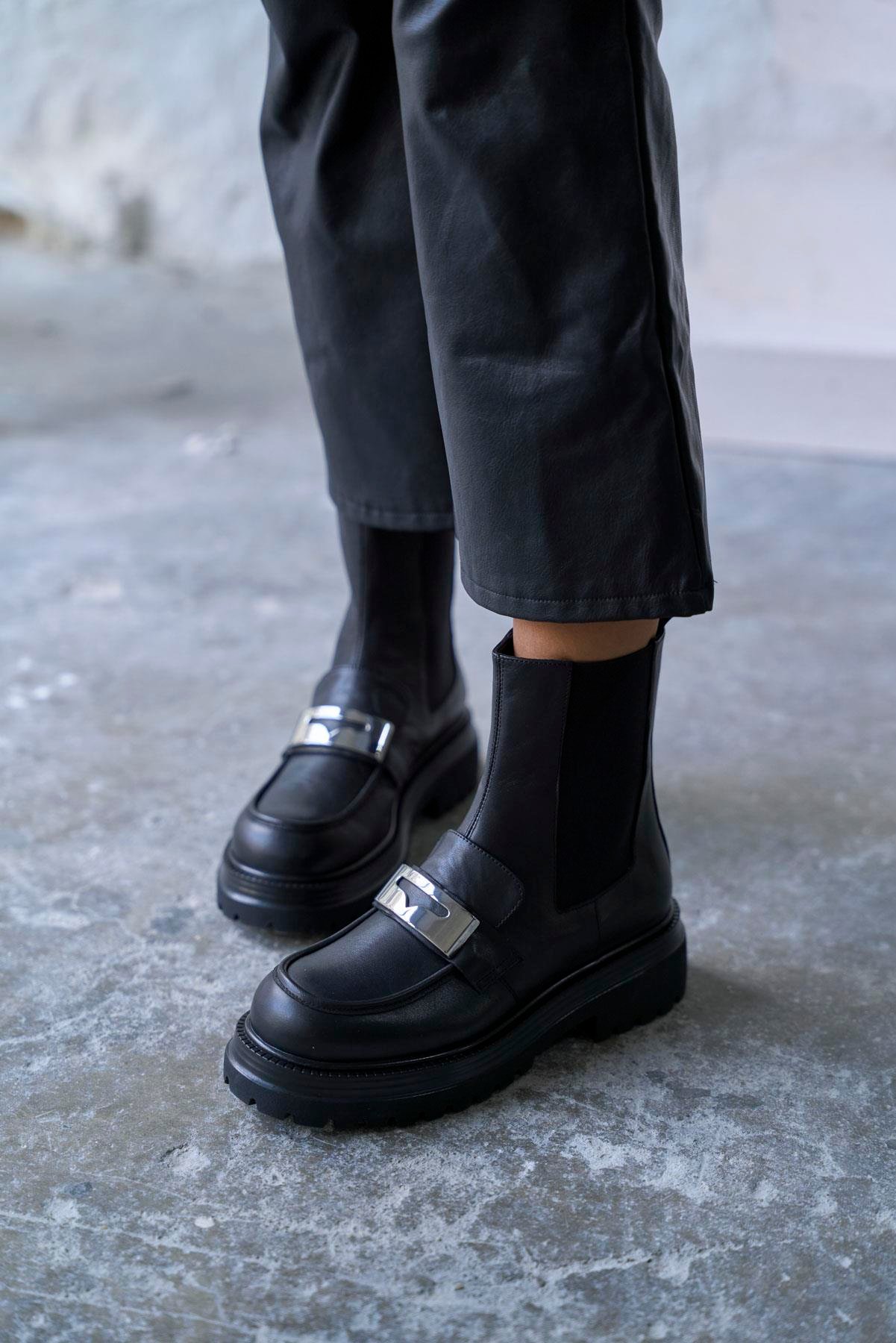 SOLEA SİYAH DERİ BOT