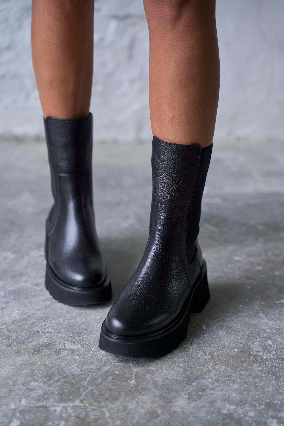 SOSA SİYAH DERİ BOT