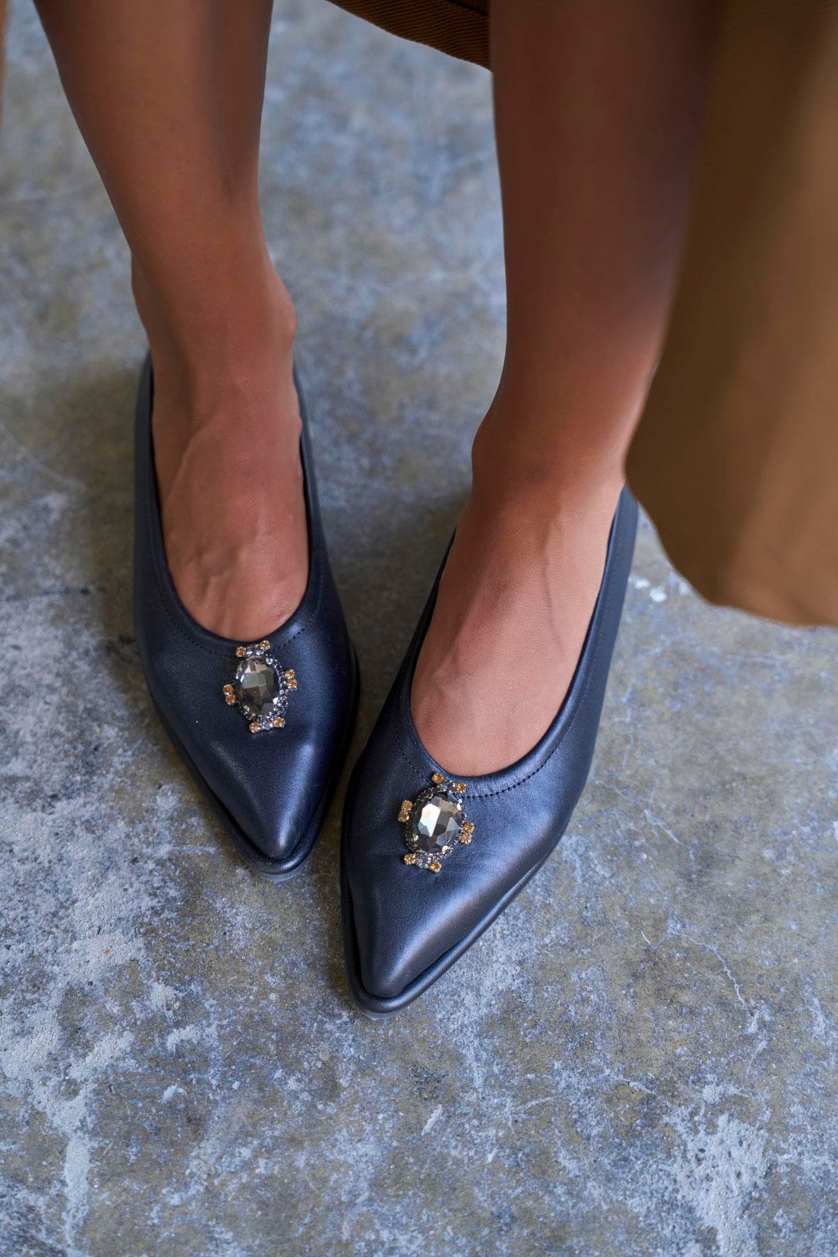 TELLES SİYAH DERİ BABET