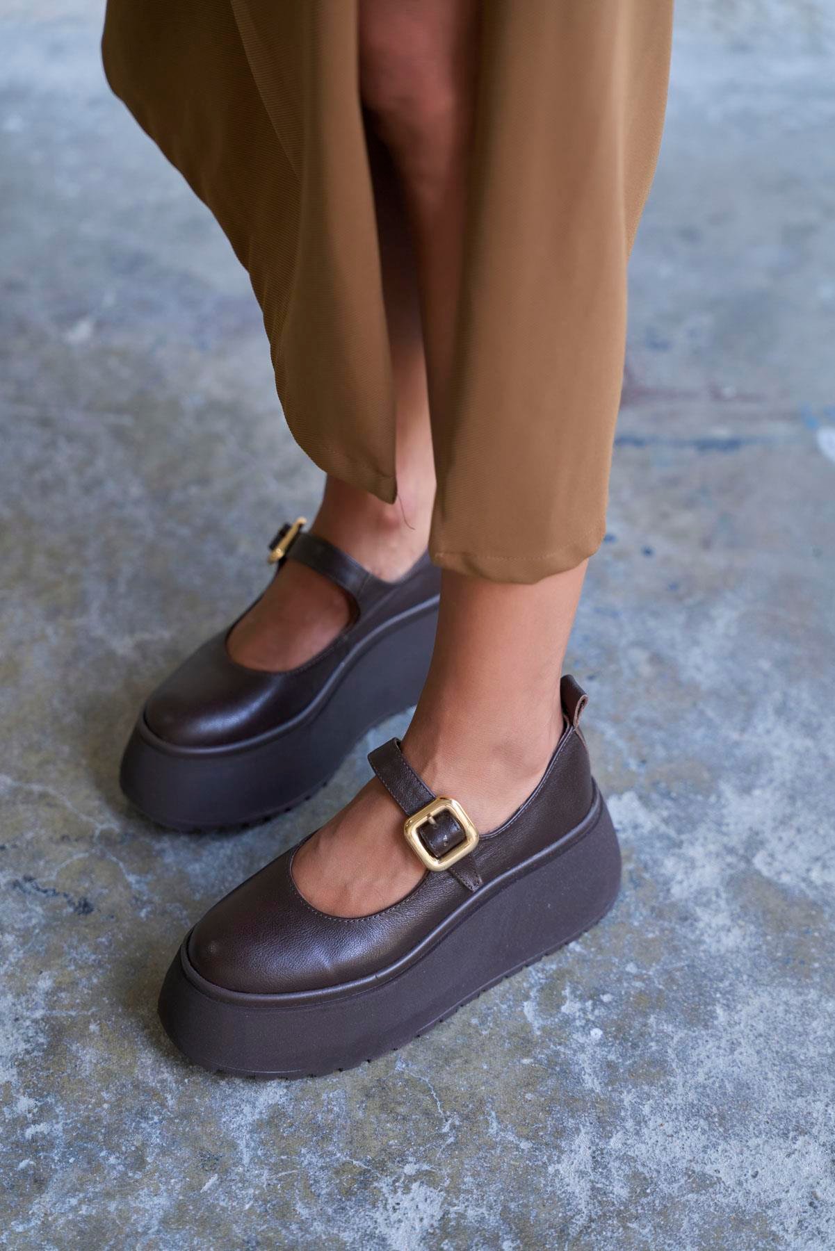 TONA KAHVE DERİ MAKOSEN