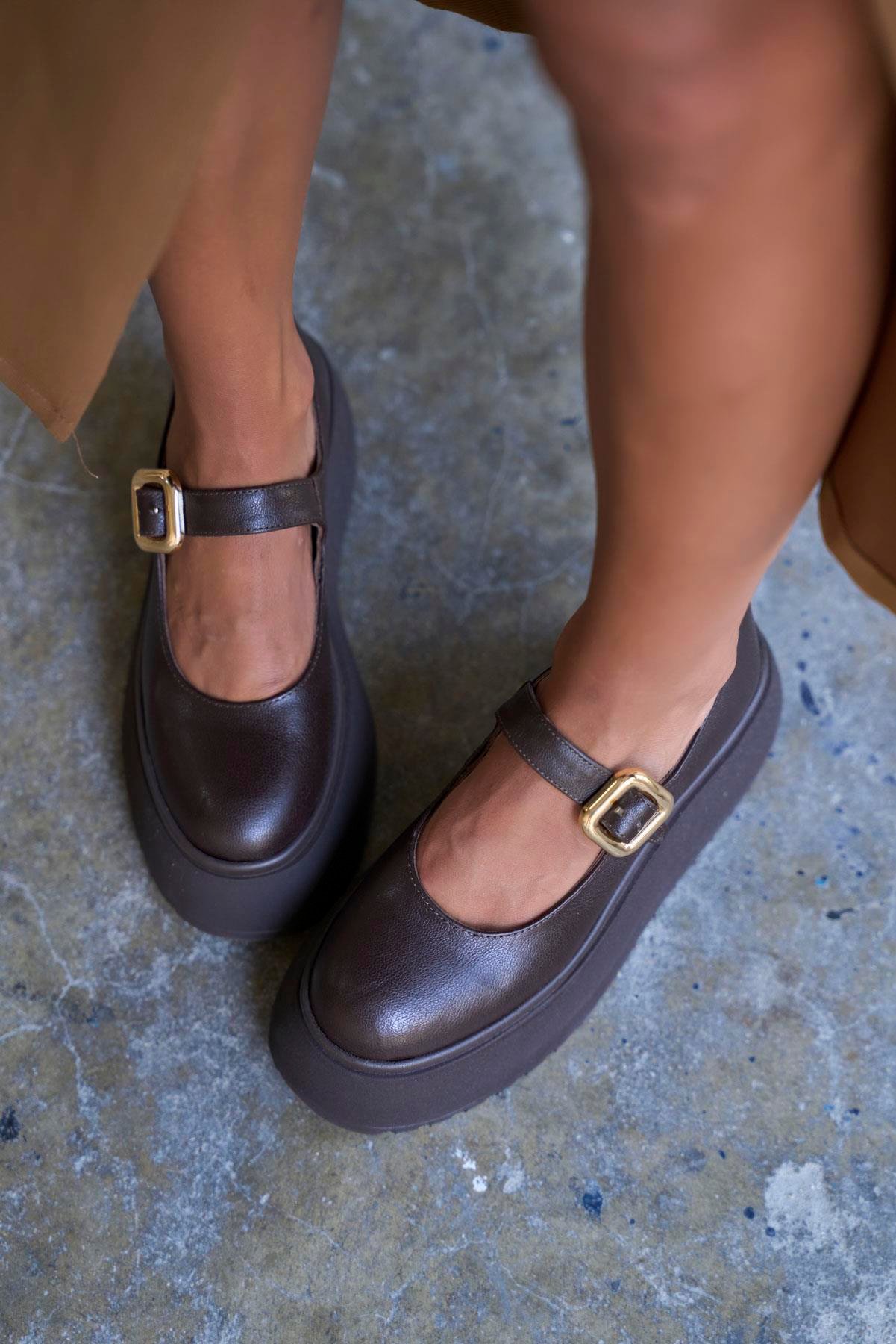 TONA KAHVE DERİ MAKOSEN