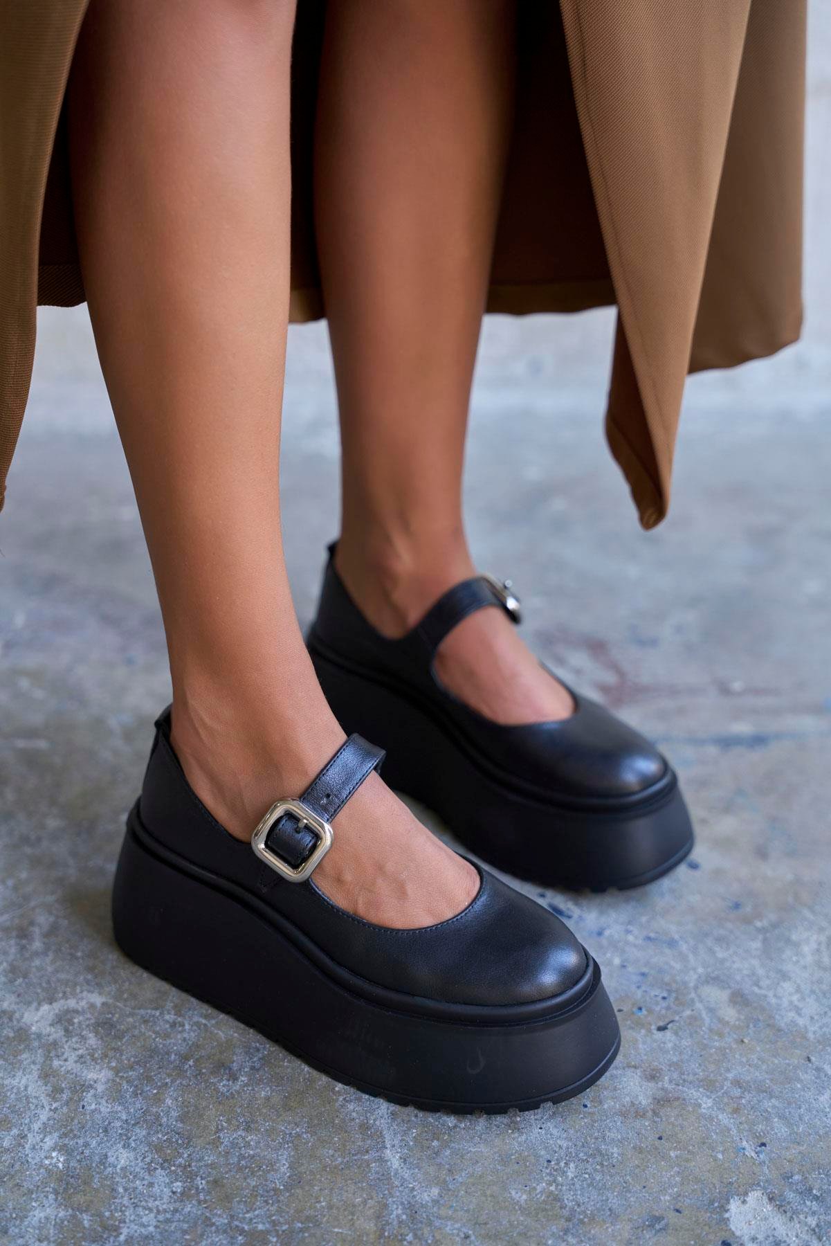 TONA SİYAH DERİ MAKOSEN