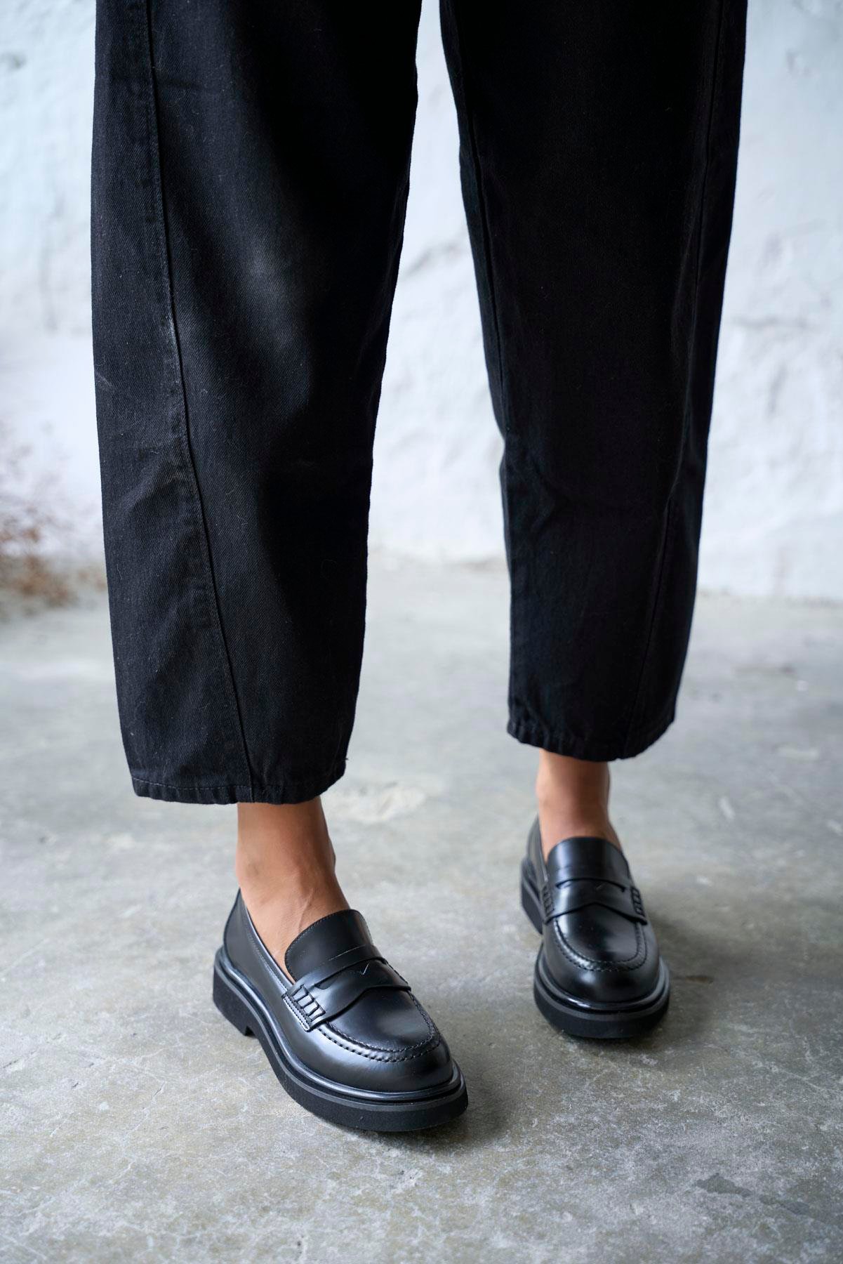 TORDERA SİYAH DERİ MAKOSEN