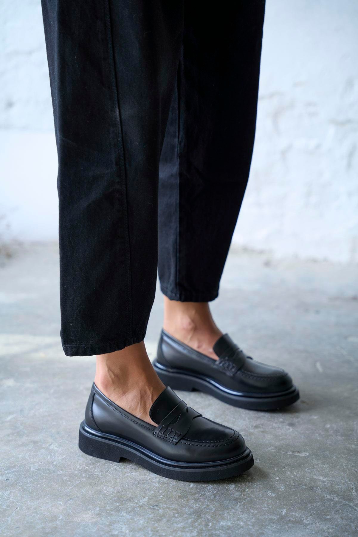 TORDERA SİYAH DERİ MAKOSEN