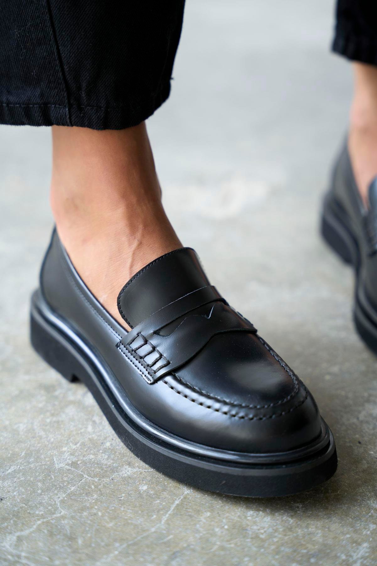 TORDERA SİYAH DERİ MAKOSEN