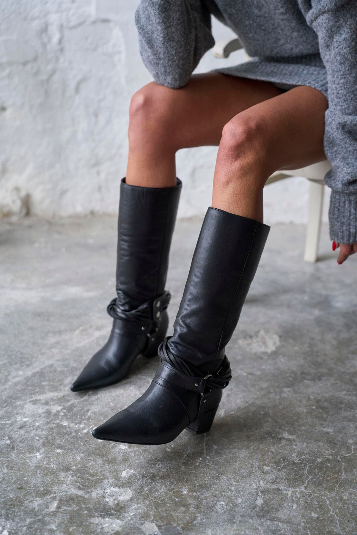 UGARTE SİYAH DERİ KOVBOY ÇİZME