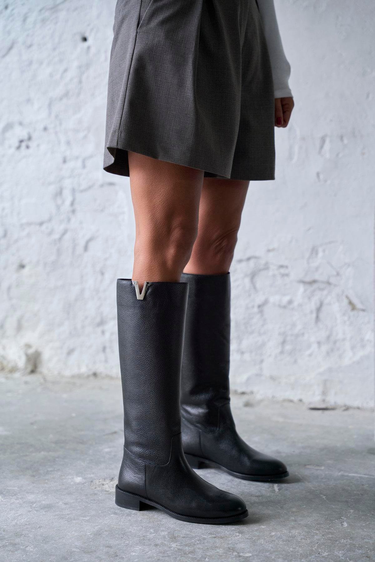 WOLKS SİYAH DERİ ÇİZME