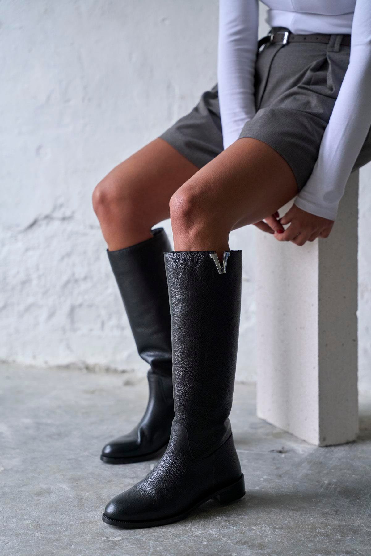 WOLKS SİYAH DERİ ÇİZME