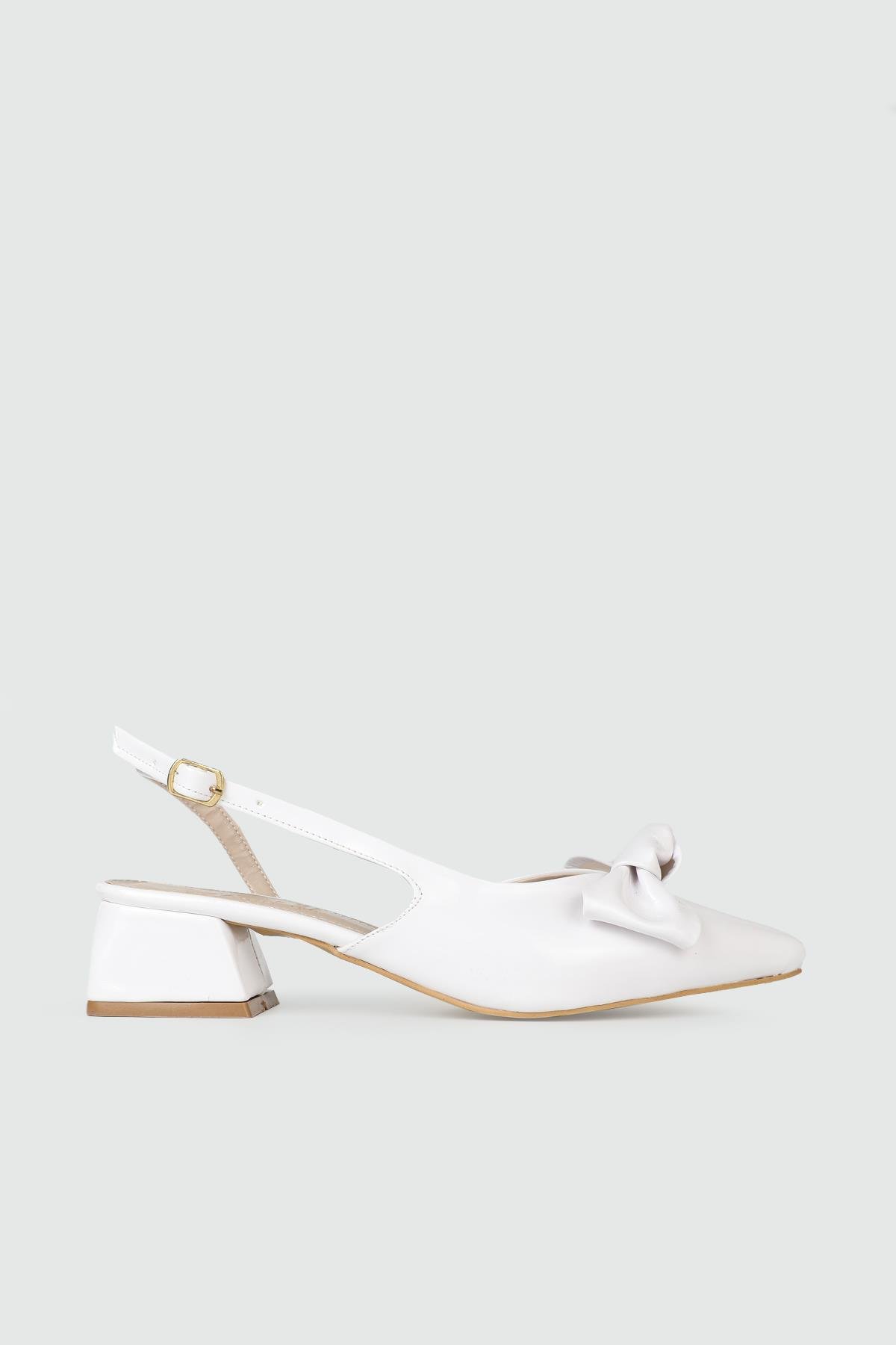 Alçak Kalın Topuklu Beyaz Rugan Kadın Ayakkabı TU-820 Kadın Alçak Topuklu MyBella My Bella TU-820 Kadın 25Y