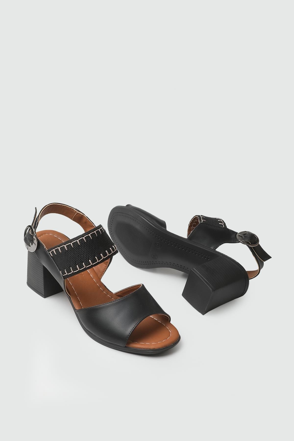 ALÇAK TOPUK SANDALET Siyah Kadın Sandalet FRZ-1704 Kadın Topuklu Sandalet FREEZEN MY BELLA FRZ-1714 Kadın 25Y