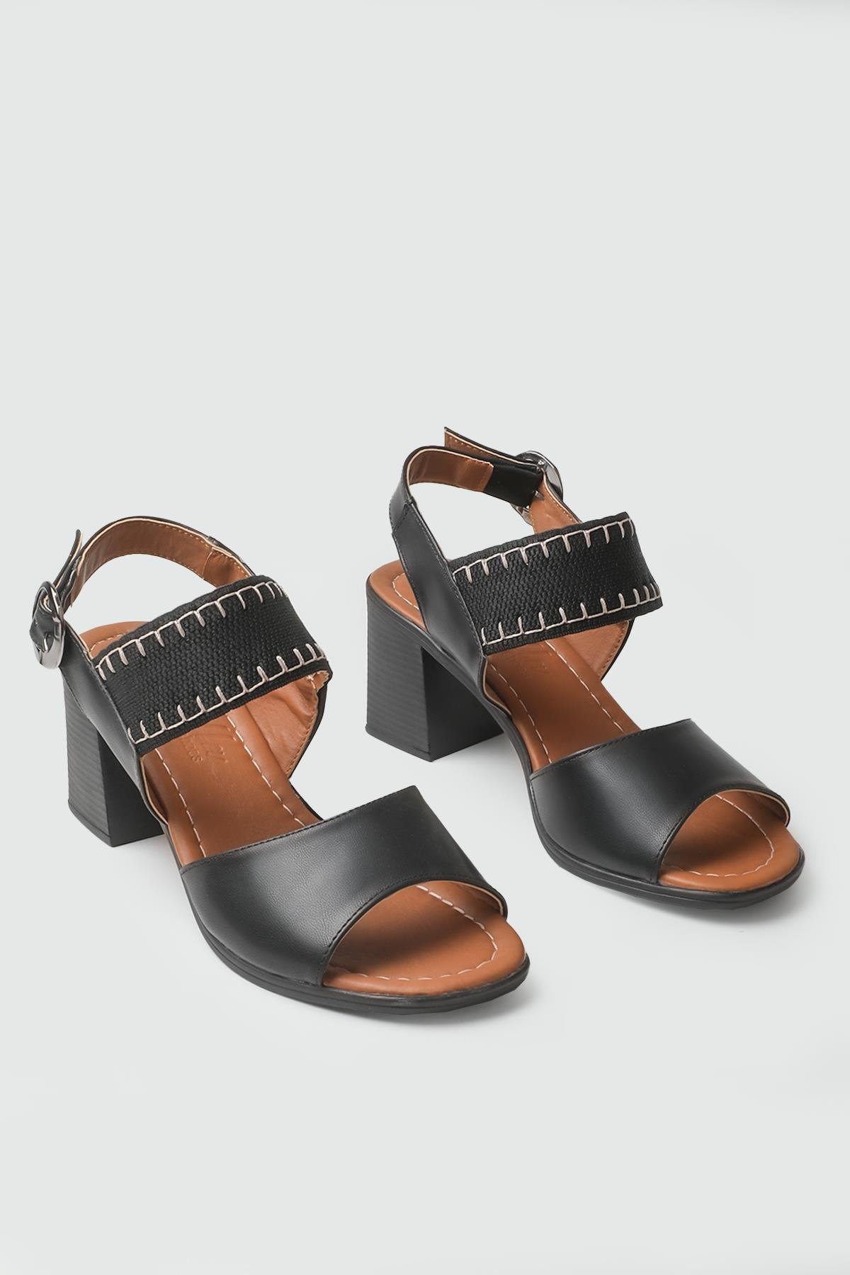 ALÇAK TOPUK SANDALET Siyah Kadın Sandalet FRZ-1704 Kadın Topuklu Sandalet FREEZEN MY BELLA FRZ-1714 Kadın 25Y