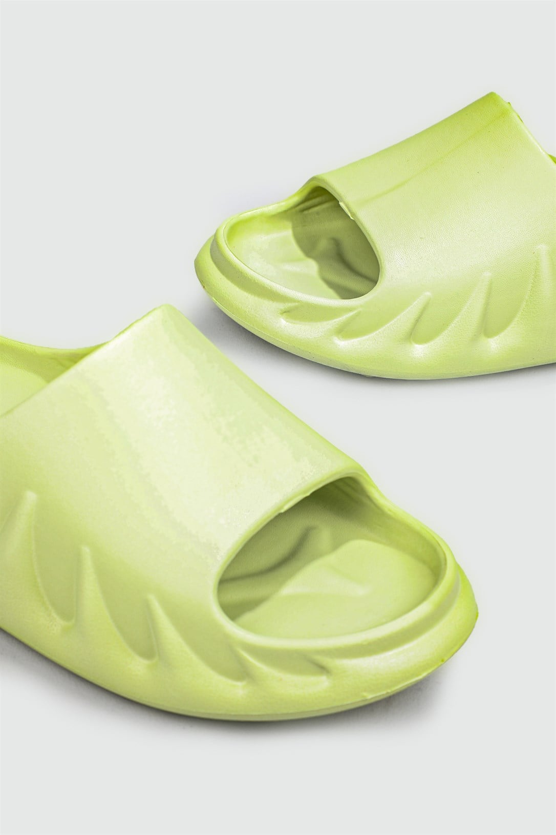 Alevli Yezzy Modeli Petrol Yeşil Erkek Terlik 0111 Erkek Terlik SONİMİX Sonimix Ceox 0111 Erkek 22y
