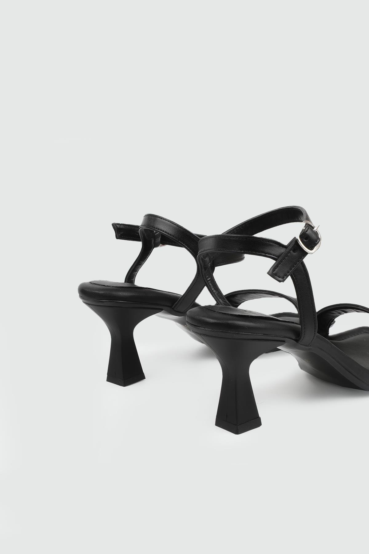 Arkası Açık Bant Siyah Kadın Topuklu Ayakkabı VİCTORİA-248 Kadın Alçak Topuklu Victoria VİCTORİA 25Y-248 Kadın