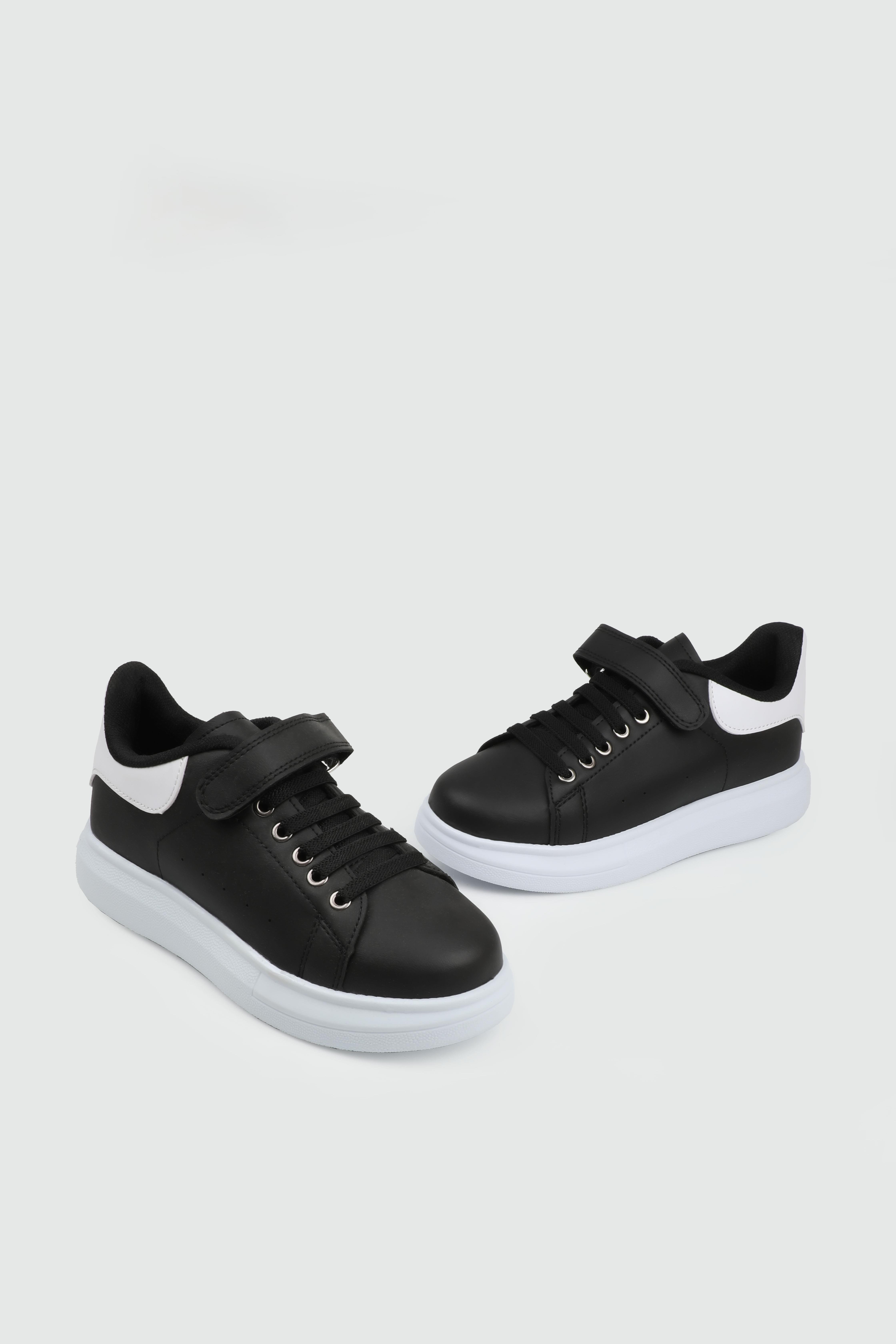 Bağcıklı Rahat Siyah Beyaz Çocuk Sneaker ARVENZO 160 Çocuk Sneaker Arvenzo ARVENZO 160 FLET 24Y