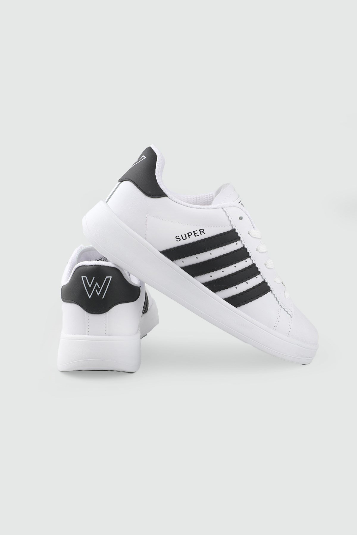 Beyaz Siyah Kategorisiz Wipper WİPPER 035 CİLT GAR SPOR