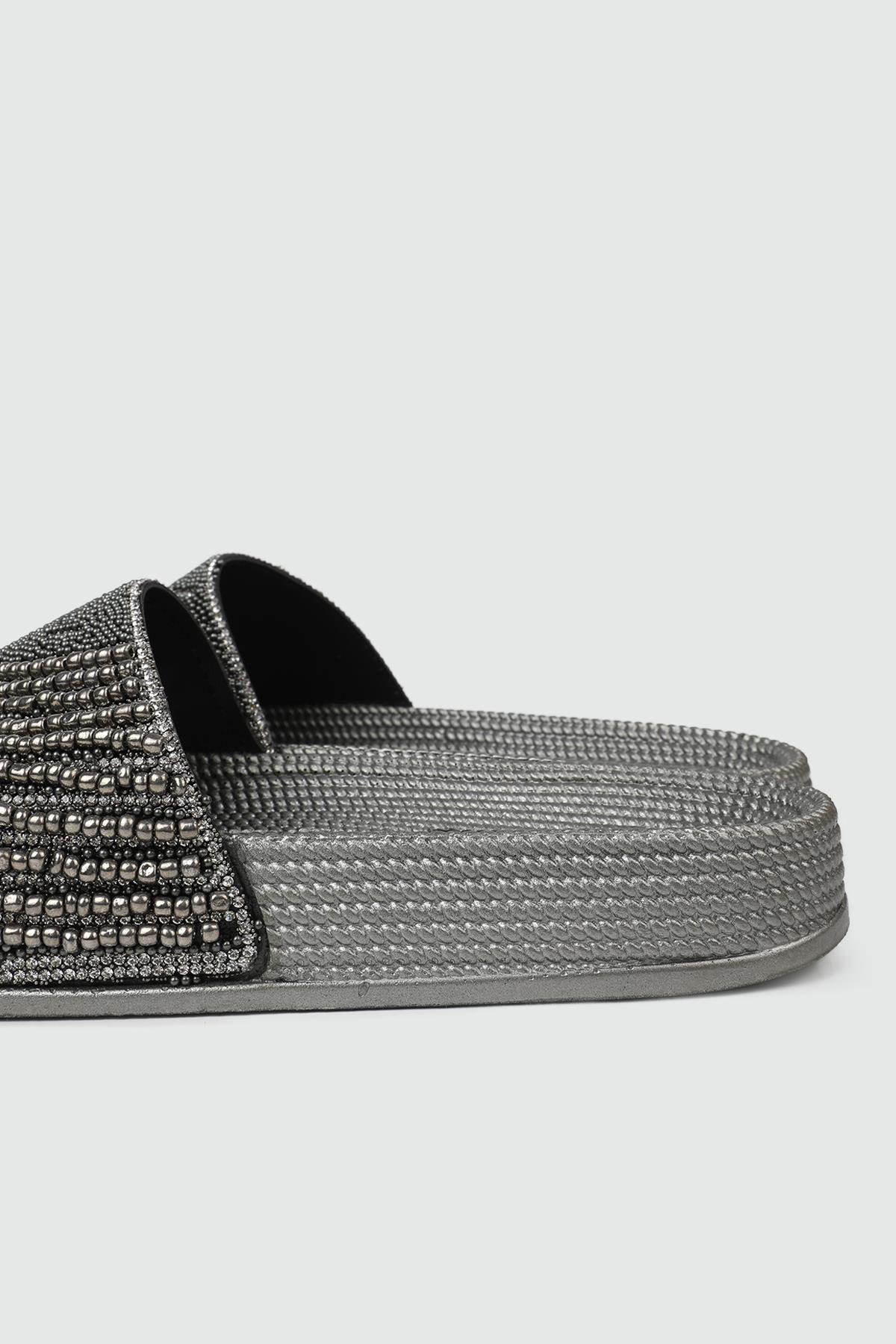 Boncuklu Taşlı Füme Kadın Terlik 20037-02 Kadın Günlük Terlik Pienn PİENN 20037-02 ZEN TERLİK