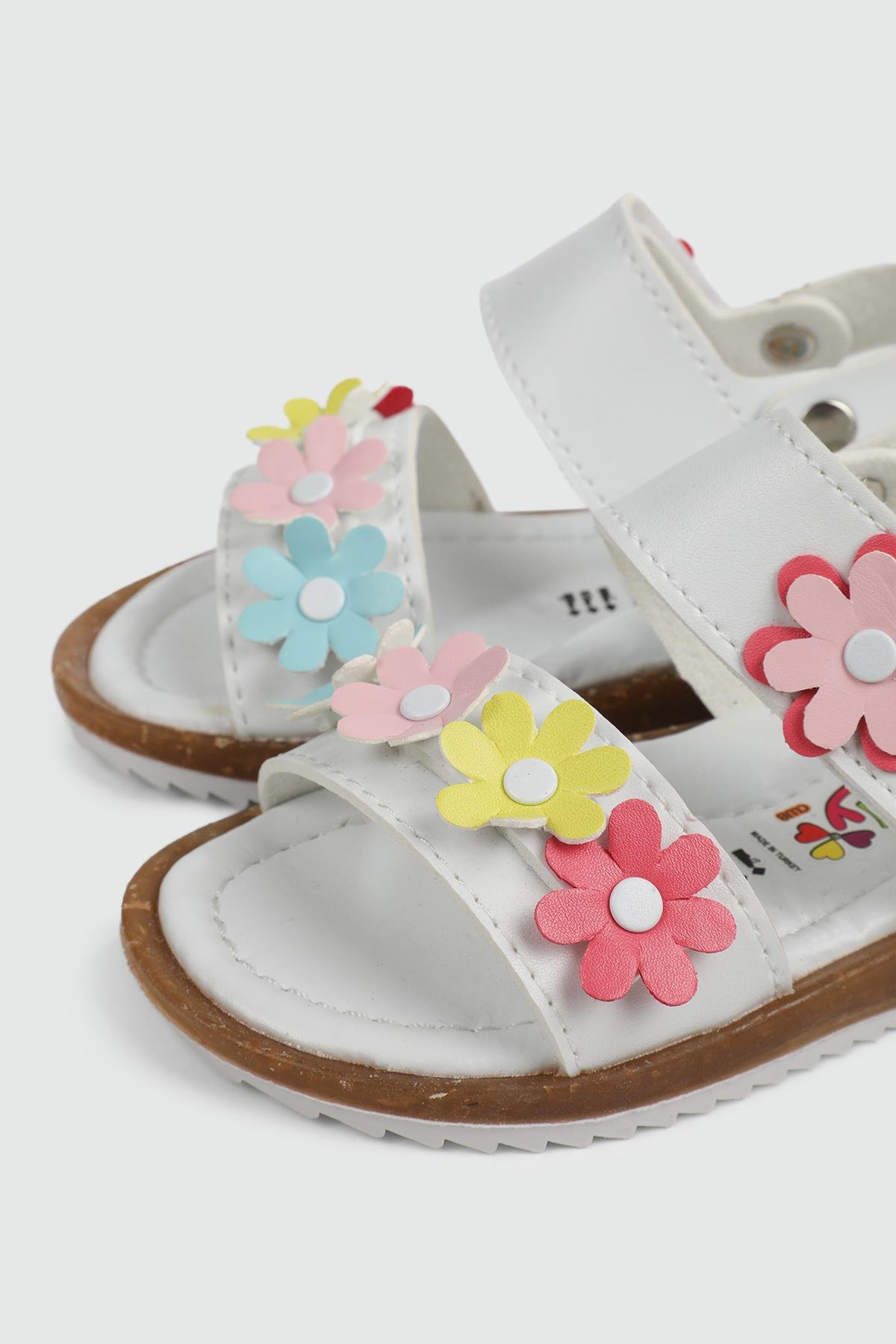 Çiçekli Rahat Beyaz Çocuk Sandalet K-62 Çocuk Sandalet Wendy Wendy K-62 Bebe