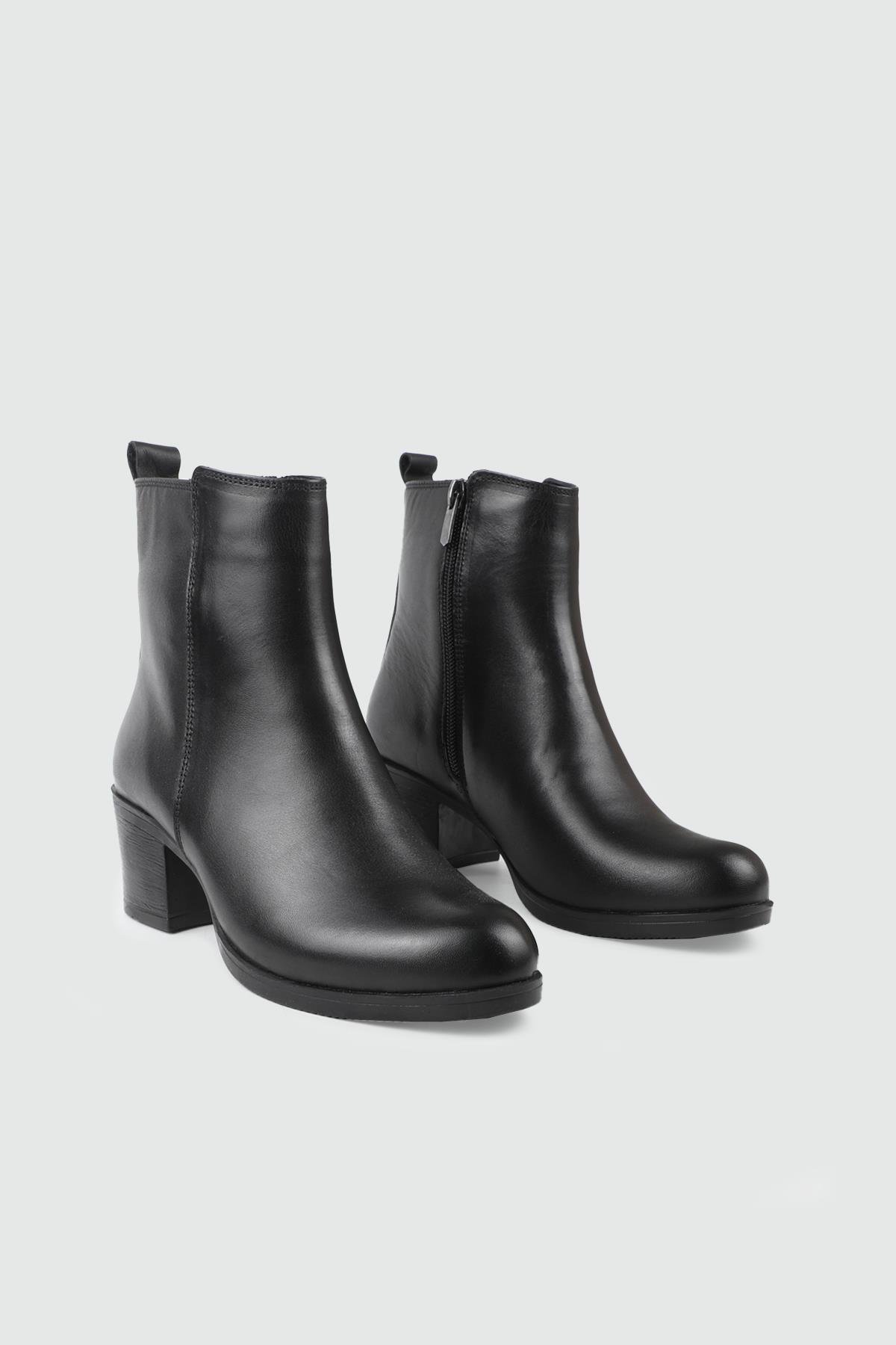 Deri Kaymaz Taban Siyah Napa Kadın Deri Kaymaz Yüksek Topuklu Bot MYBL024-11 Kadın Günlük Conford Bot MyBella MY BELLA 027-011 Kadın 25K