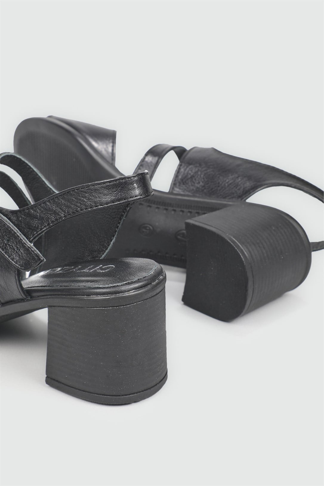 Deri Ortopedik Comfort Siyah Kadın Sandalet B-V5454 Kadın Topkulu Sandalet Cıtyzen Cityzen B-V5454 22Y