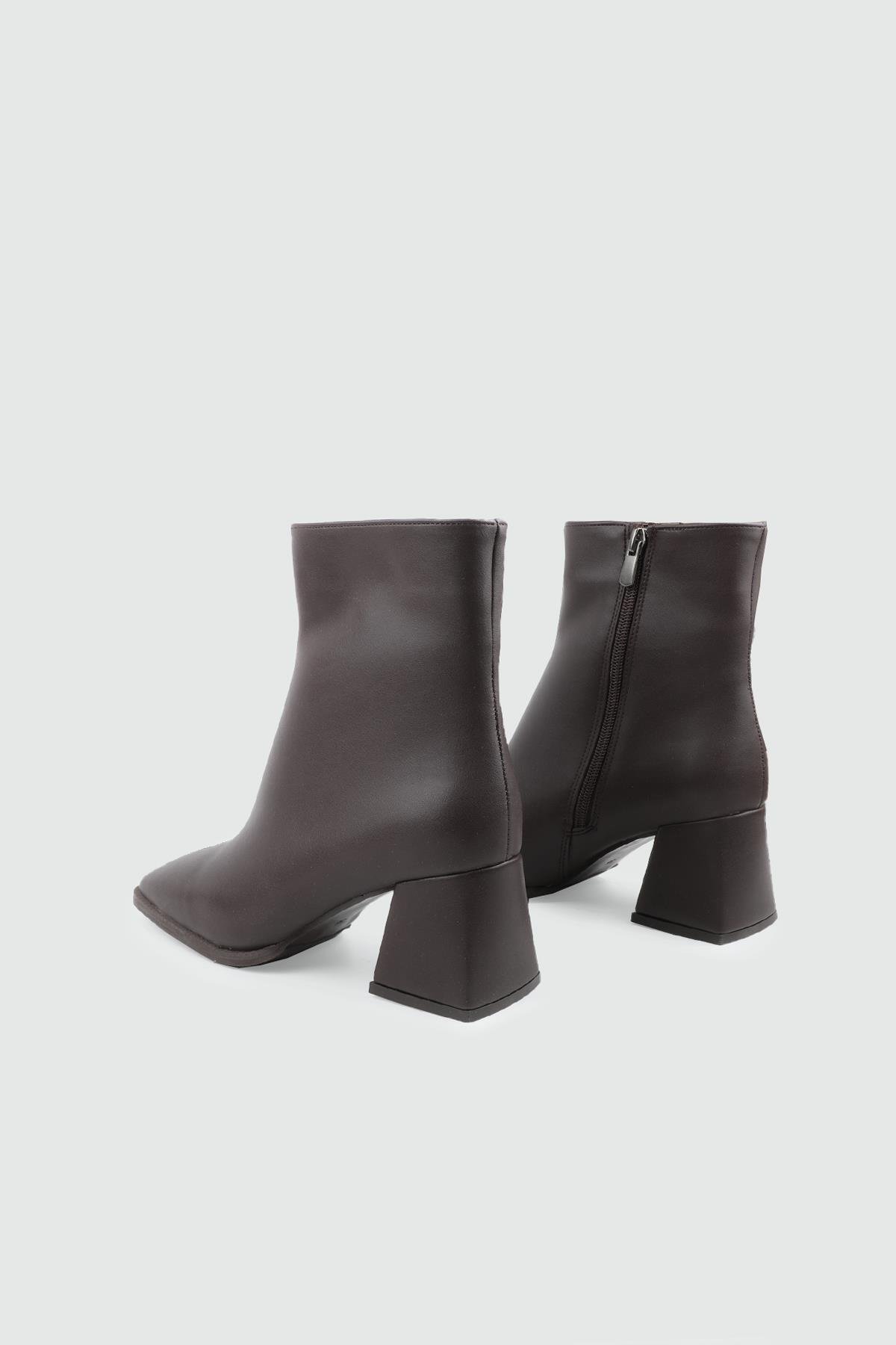 Dikişli Küt Burun Kahve Rahat Günlük Kadın Bot My Bella RSL-2550 Kadın Klasik Topuklu Bot MyBella My Bella RSL-2550 Kadın 25K