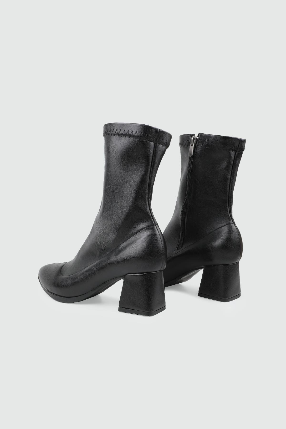 Dikişli Sivri Burun Yüksek Topuklu Siyah Günlük Strenç Kadın Bot MY BELLA TU-185 Kadın Klasik Topuklu Bot MyBella MY BELLA TU-185 Kadın 25K