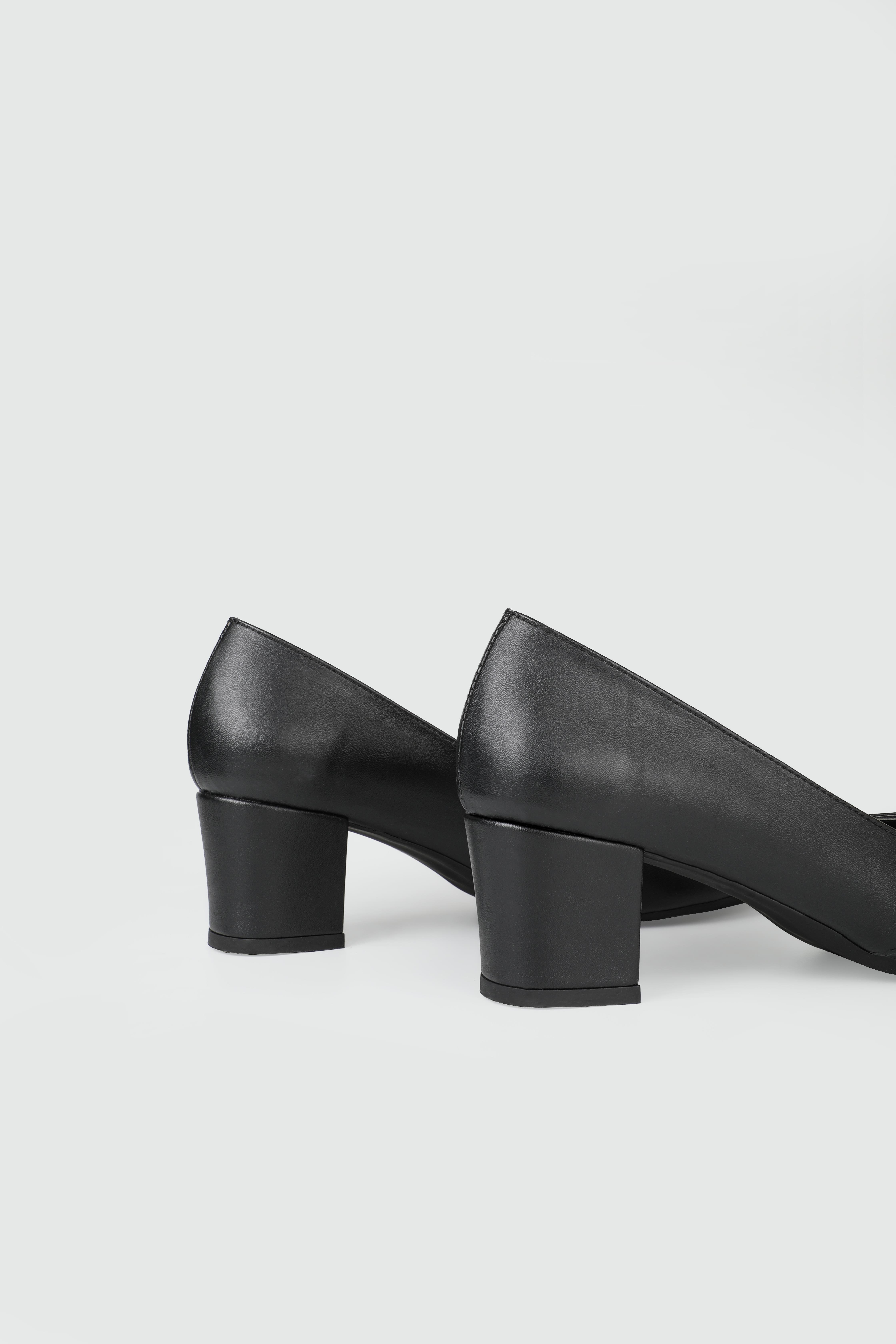 Fiyonklu Topuklu Siyah Kadın Ayakkabı SRP-128-1 Kadın Alçak Topuklu Serap MYBELLA SRP-128-1 kADIN 25Y