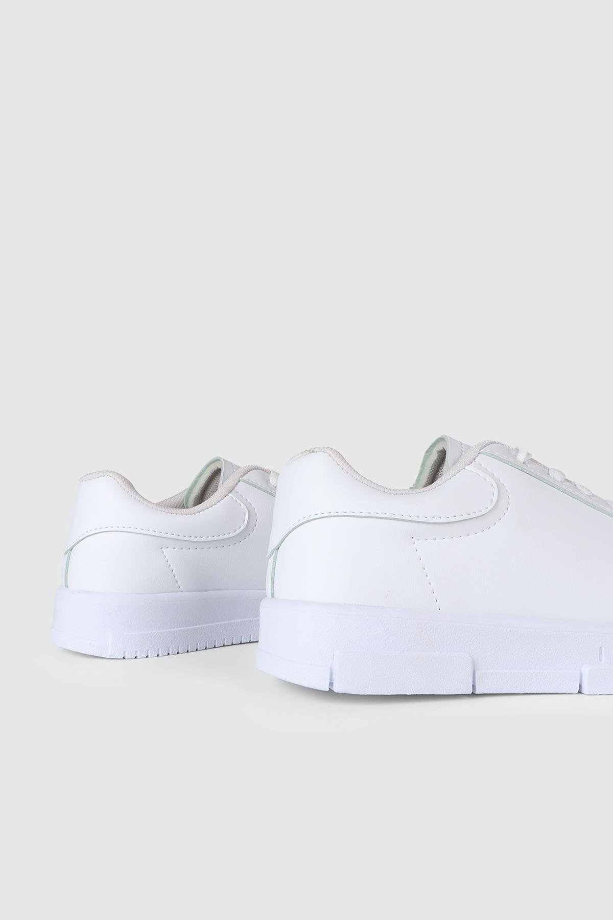 Günlük Bağcıklı Beyaz Kadın Sneaker 6002 Kadın Sneaker TEMPO TEMPO 6002 CİLT KADIN 24K