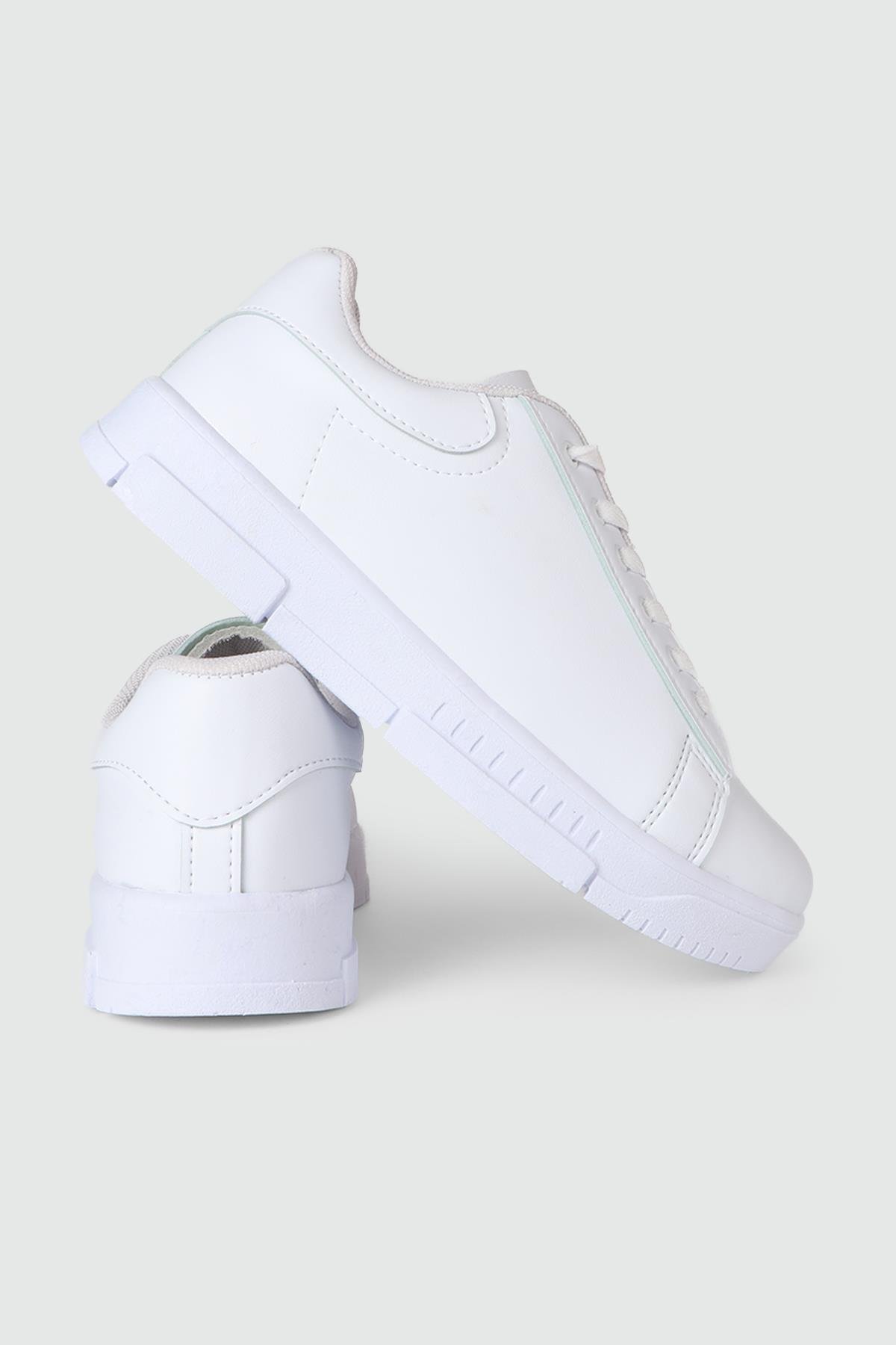 Günlük Bağcıklı Beyaz Kadın Sneaker 6002 Kadın Sneaker TEMPO TEMPO 6002 CİLT KADIN 24K