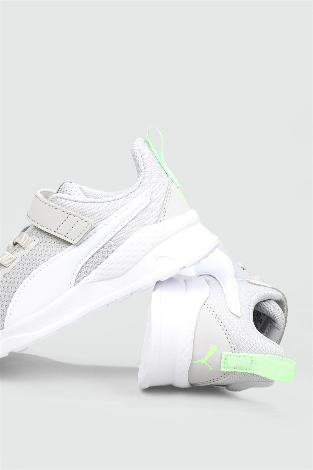 Günlük Koşu Yürüyüş Gri Beyaz Çocuk Spor Ayakkabı 372009-18 Çocuk Koşu / Yürüyüş Puma PUMA 372009-18 PAT FLT