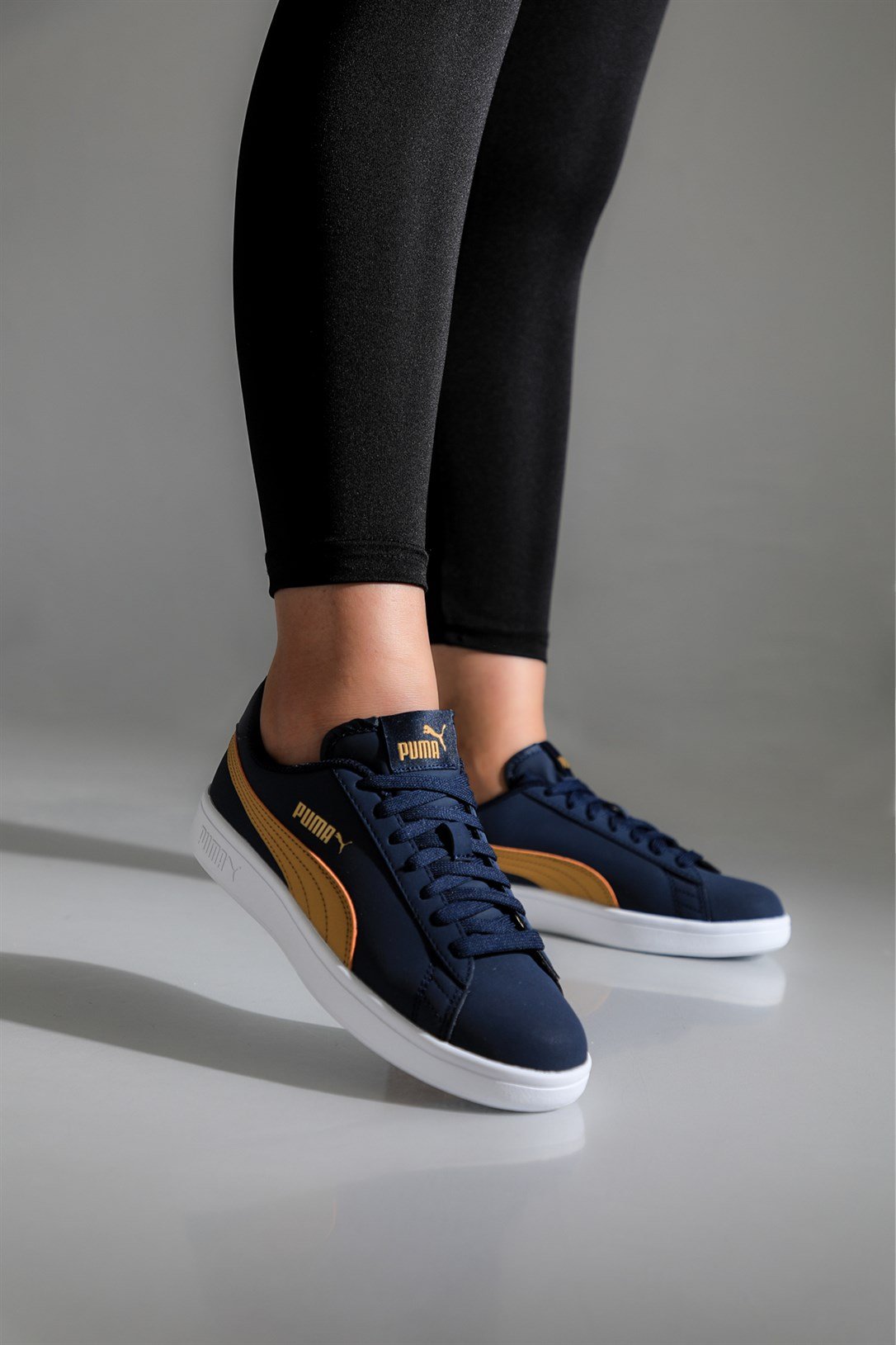 Günlük Koşu Yürüyüş Laci Hardal Unisex Spor Ayakkabı 365160-02 Unisex Günlük Spor Ayakkabı Puma PUMA 365160-02 SMASH V2