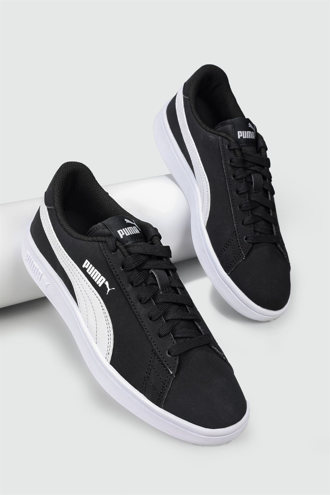 Günlük Koşu Yürüyüş Siyah Beyaz Unisex Spor Ayakkabı 365182-34 Unisex Koşu / Yürüyüş Puma PUMA 365182-34 SMASH 22K